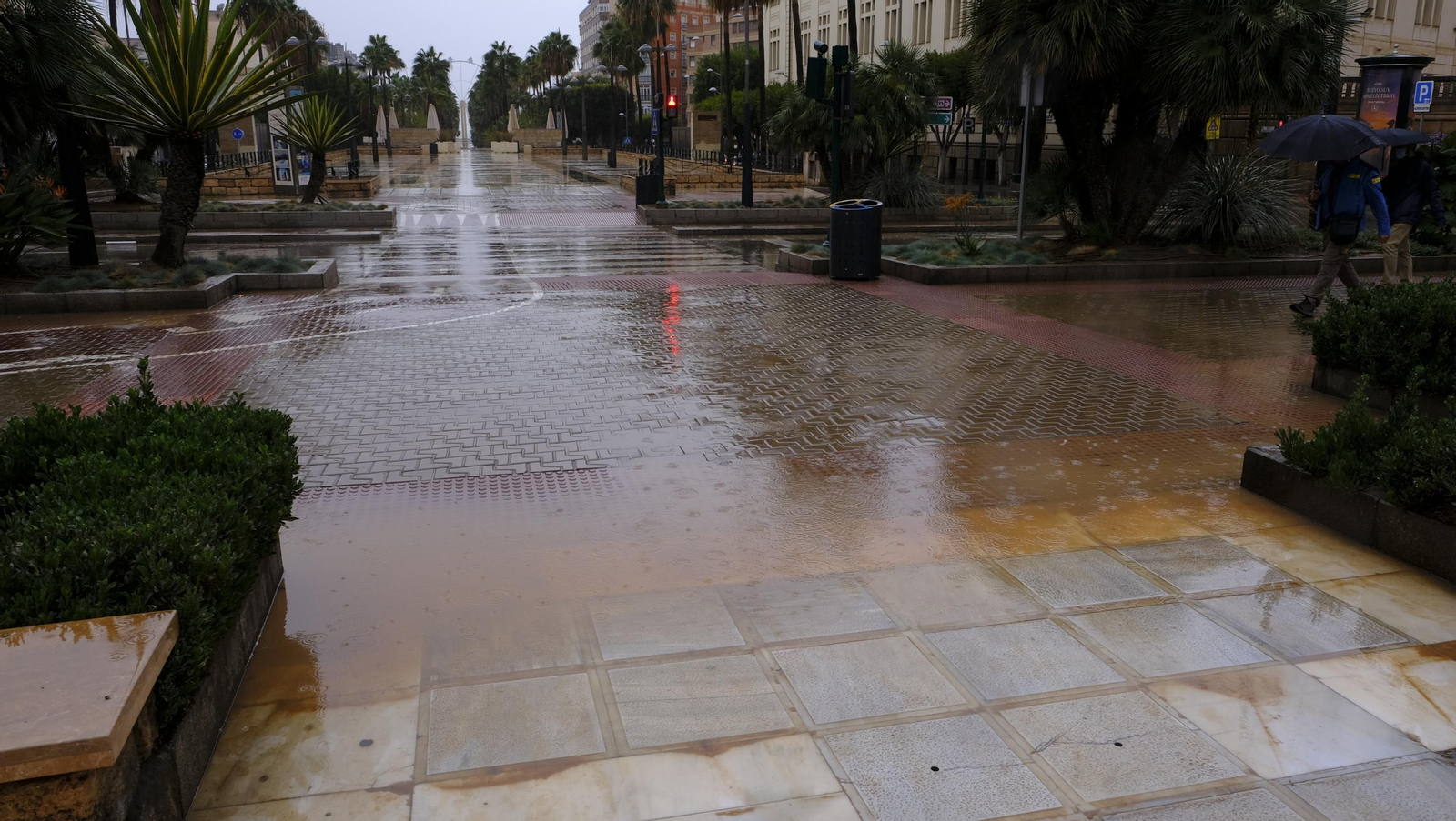 Fotogalería de la lluvia en Almería.
