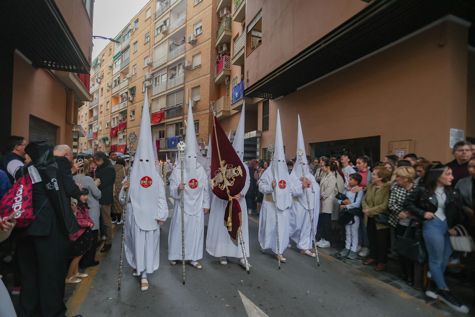 Así vivió Granada la suspensión de la Hermandad de Jesús Despojado 2025