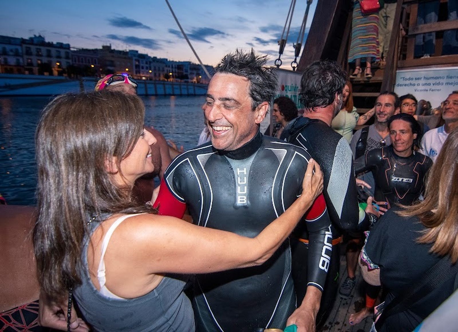 Triatlón a lo largo del Guadalquivir a beneficio de la Fundación Vicente Ferrer