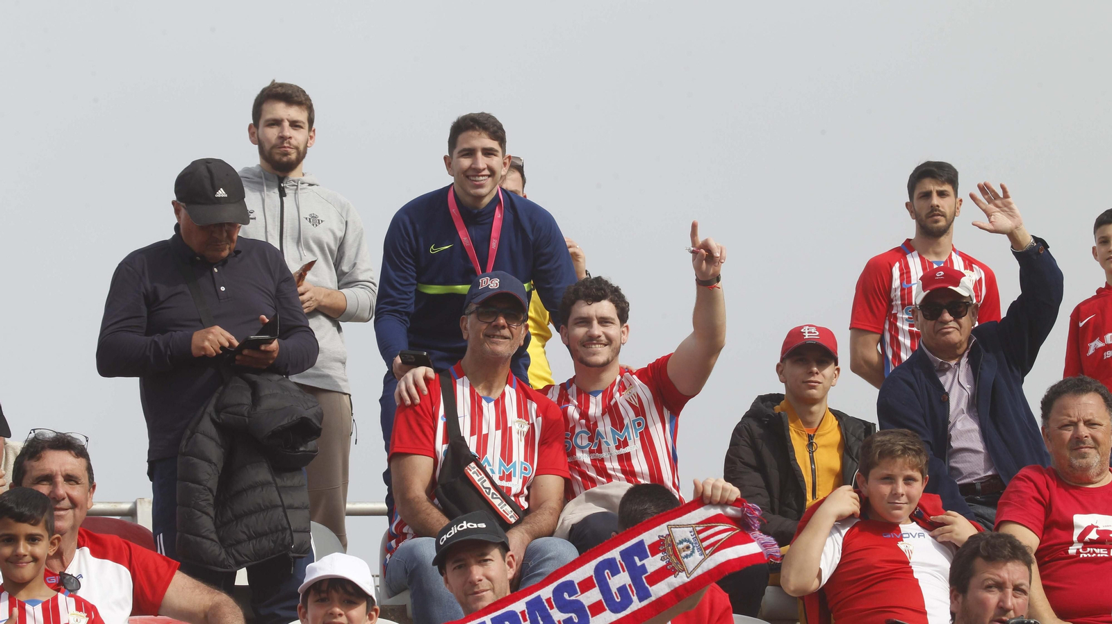 Búscate en el Algeciras CF  - Linares de Primera Federación