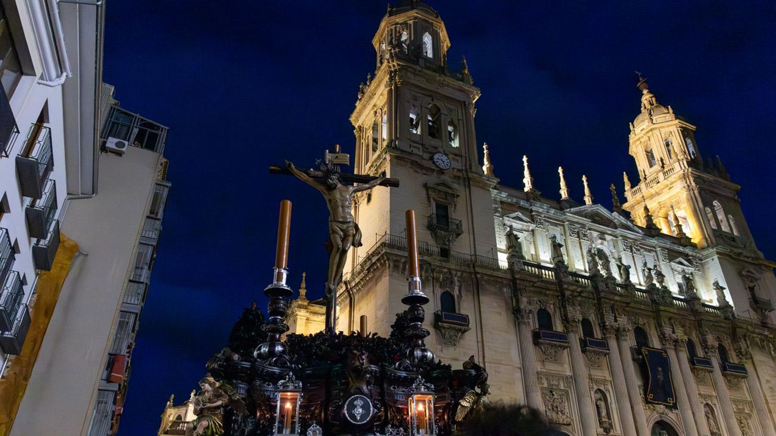 Los jiennenses se recrean con la cofradía de los Estudiantes un nuevo Lunes Santo