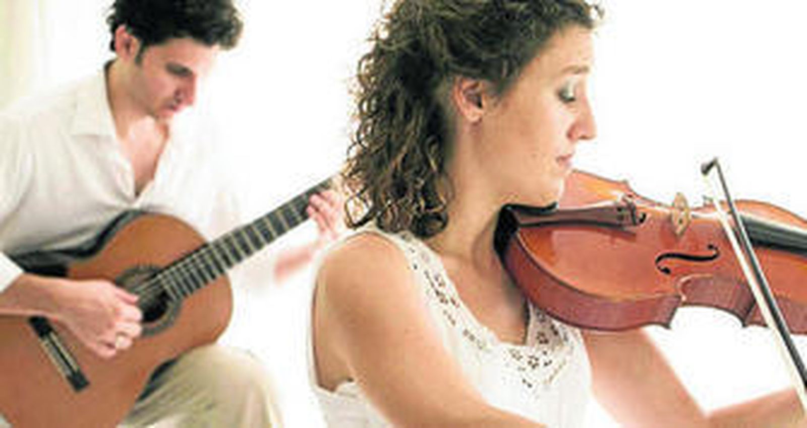 Dúo Ditirambo en el foyer del Teatro Falla