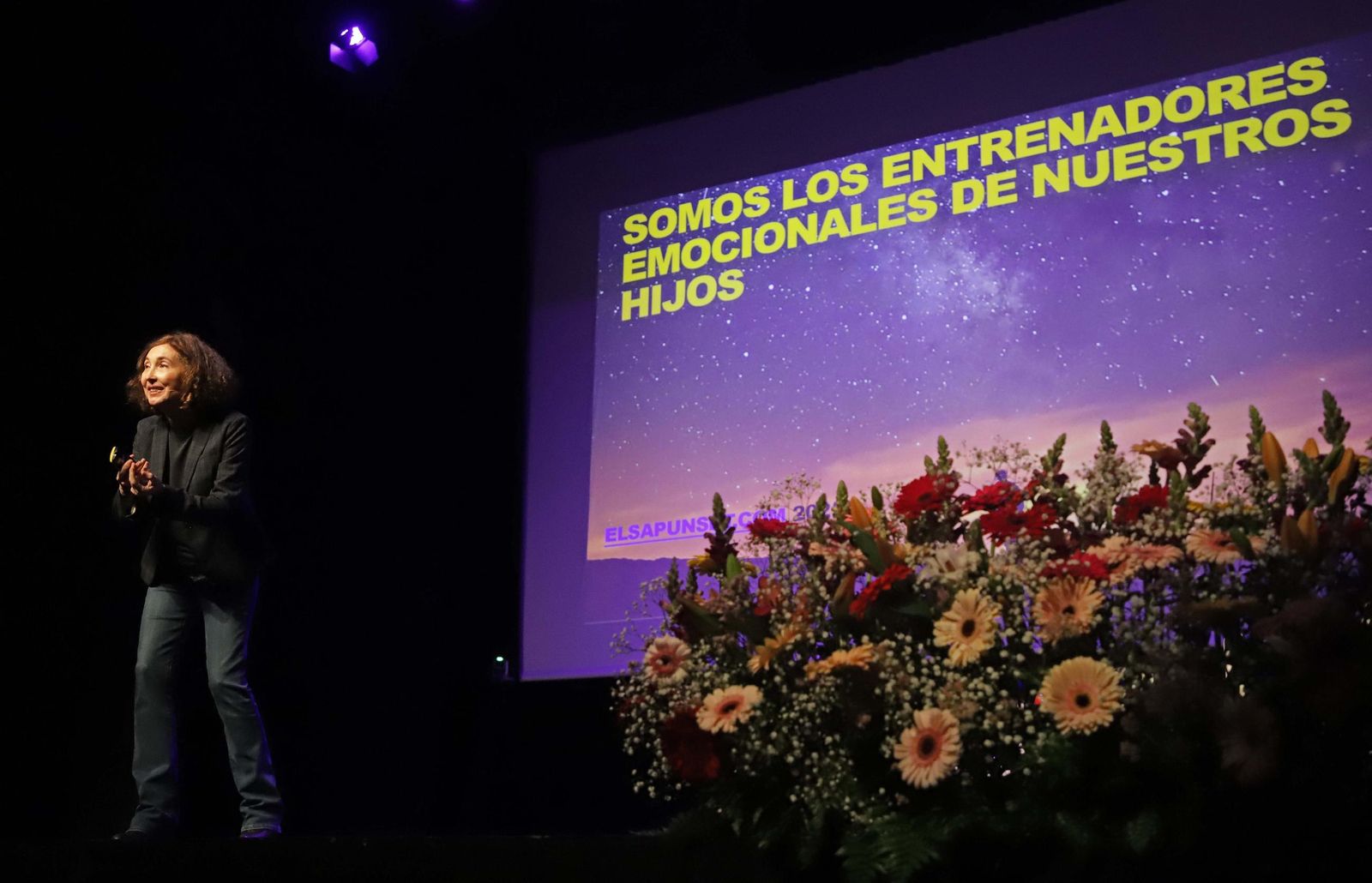 Elsa Punset defiende el optimismo inteligente en el ciclo Attendis Talks en Algeciras