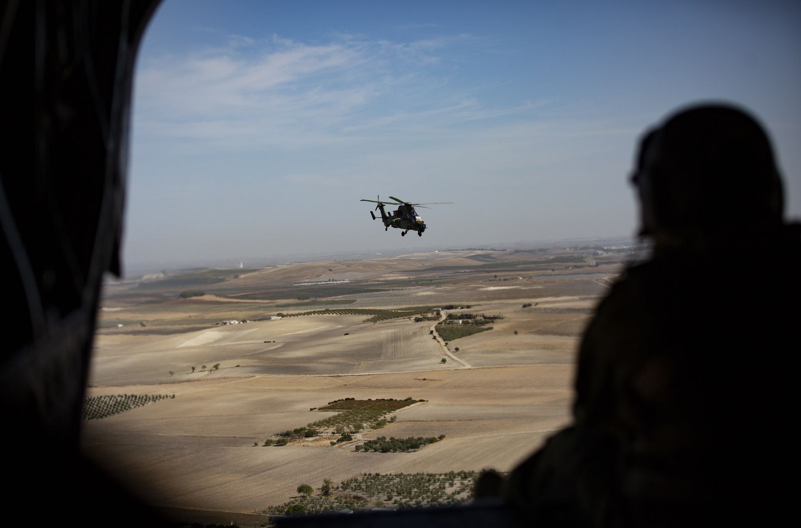 Entrenamiento del Ejército en el río Guadalquivir