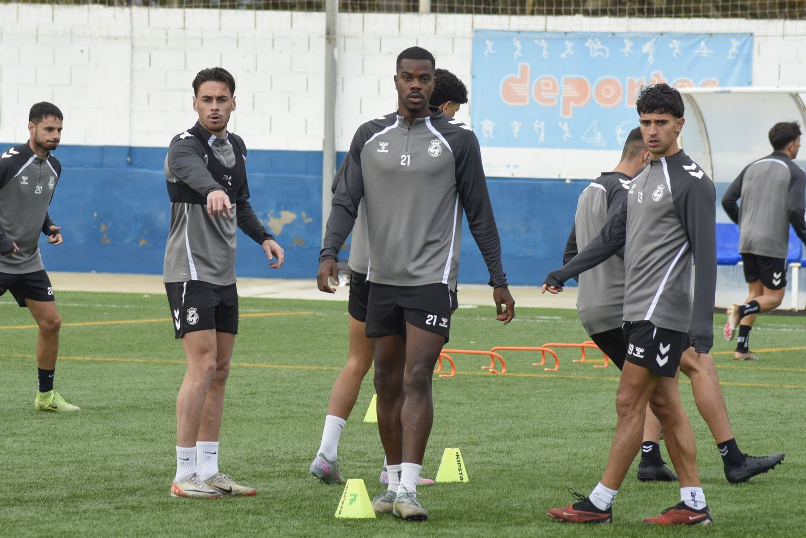 Las fotos del primer entrenamiento de la Balona tras el parón de Navidad