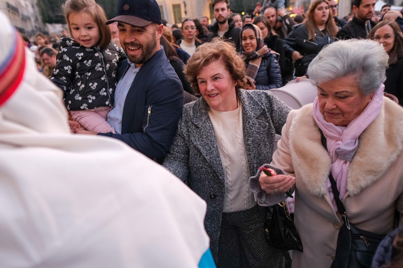 Fotos del Heraldo de los Reyes Magos en la recogida de llaves de la ciudad