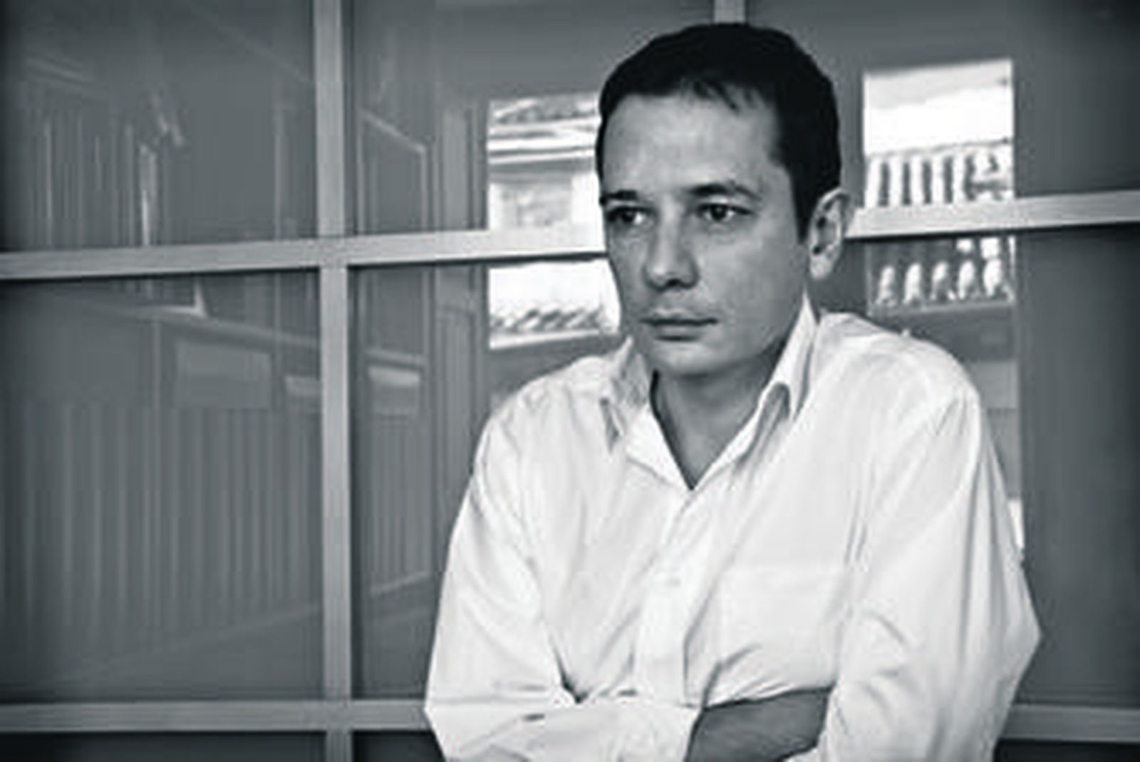 Javier Rovira lleva muchos años escribiendo, aunque ahora ve la luz su primera novela.