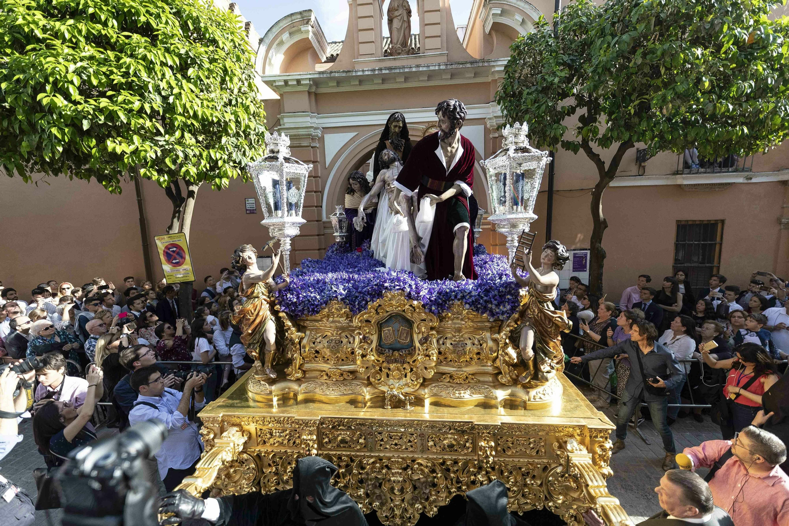 Las fotografías de la Hermandad de Santa Marta