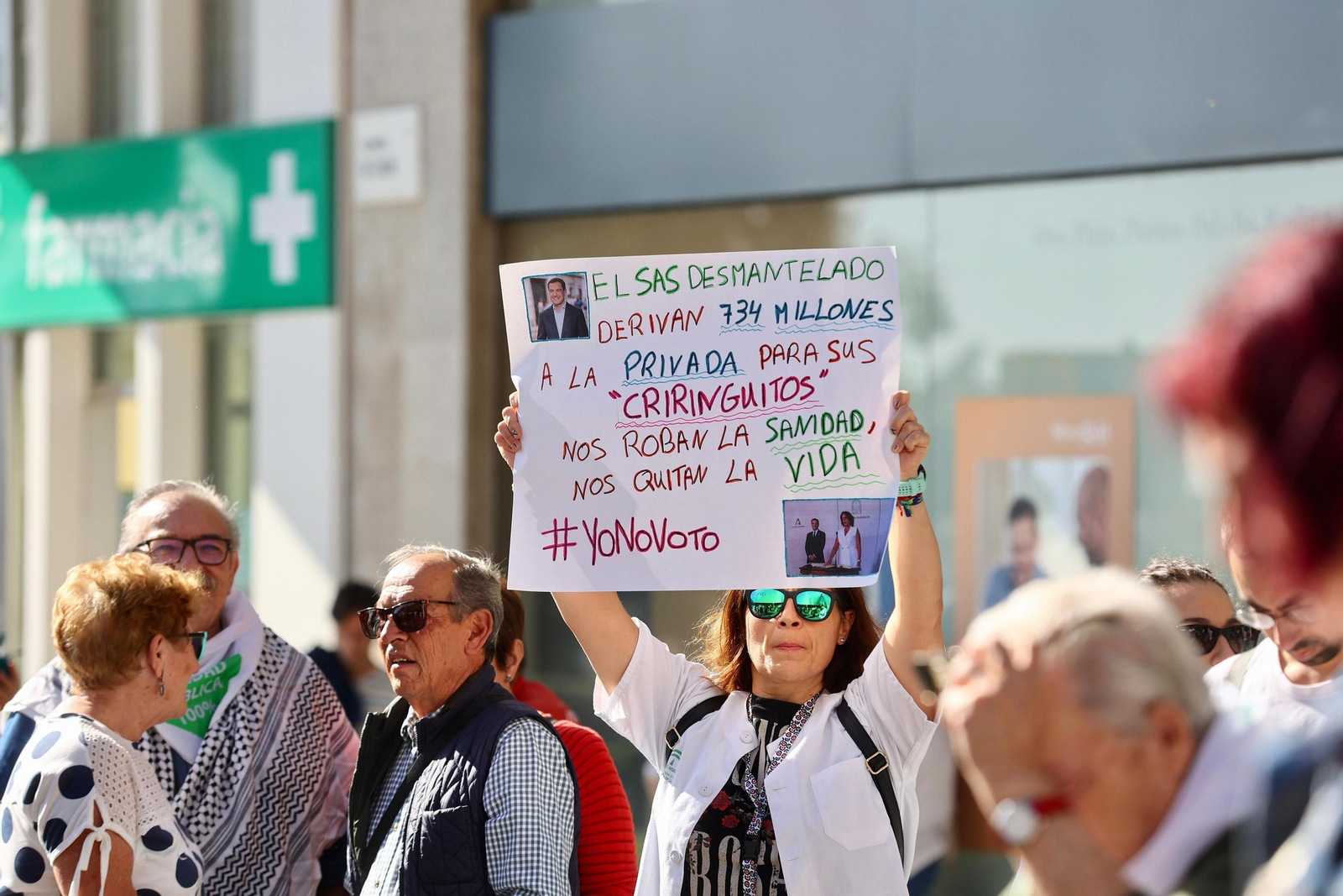 La Marea Blanca sale a las calles de Málaga para defender la sanidad pública andaluza