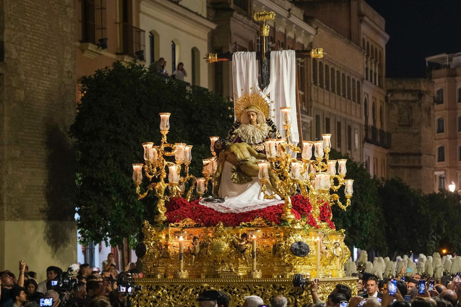 Traslado de la Virgen de la Piedad del Baratillo a la Catedral para su coronación
