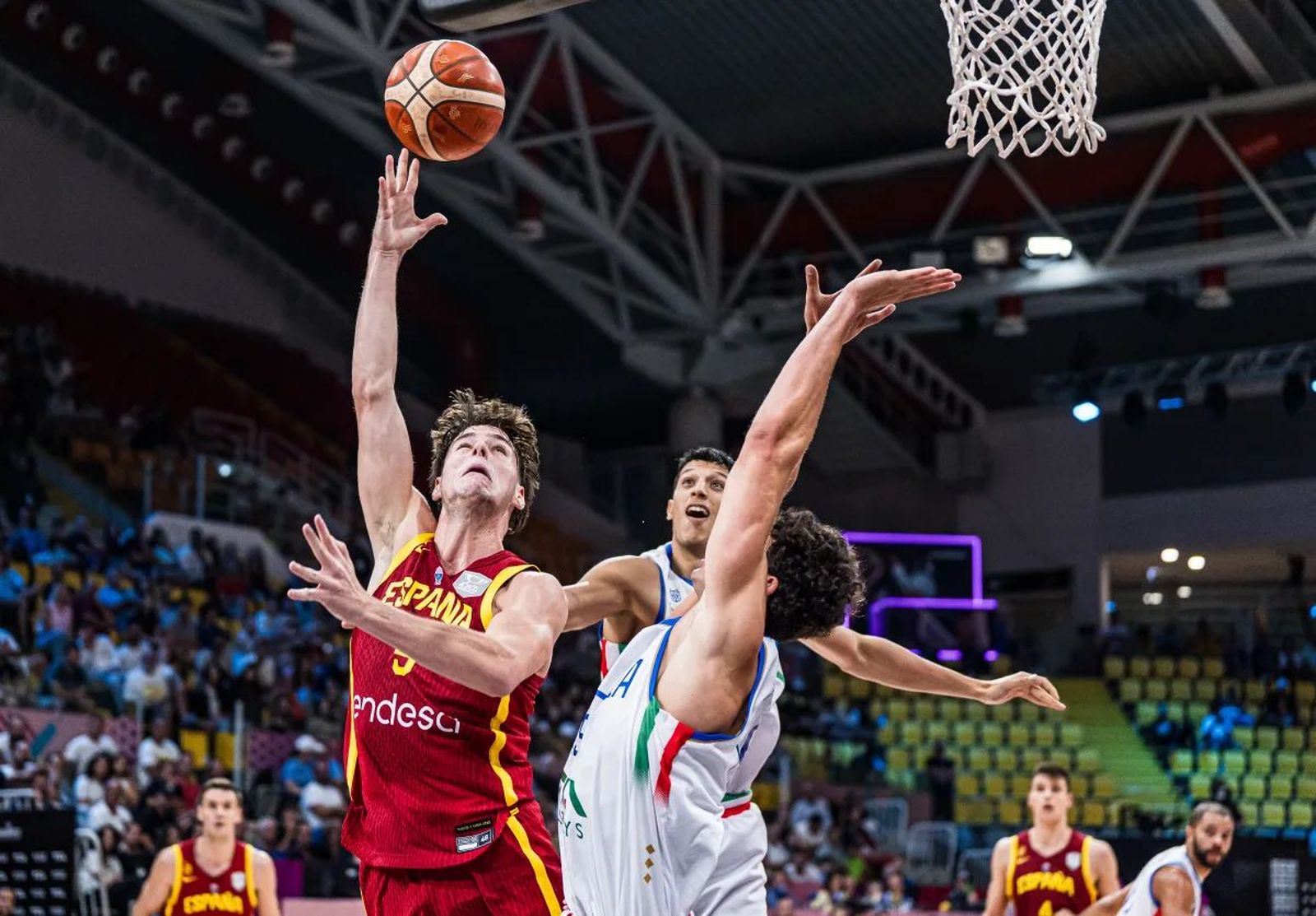 Eurobasket 2025: España y Mario Saint-Supéry se asoman al abismo