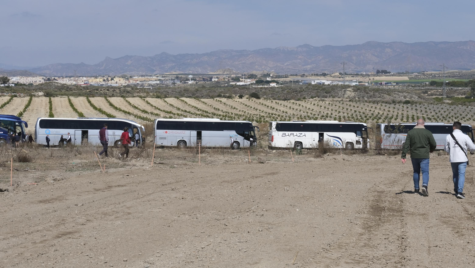 Fotogalería acto reivindicación del AVE en Vera. Almería