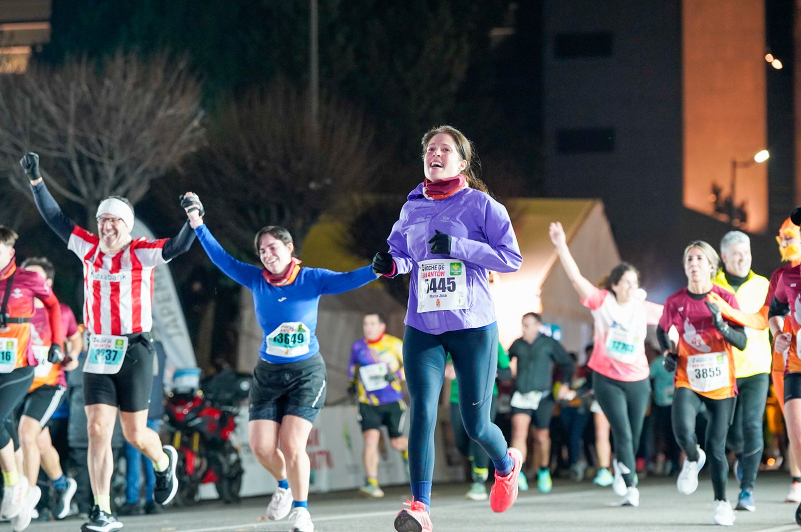 En imágenes: búscate en tu llegada a meta de la Carrera de San Antón 2026 (17)