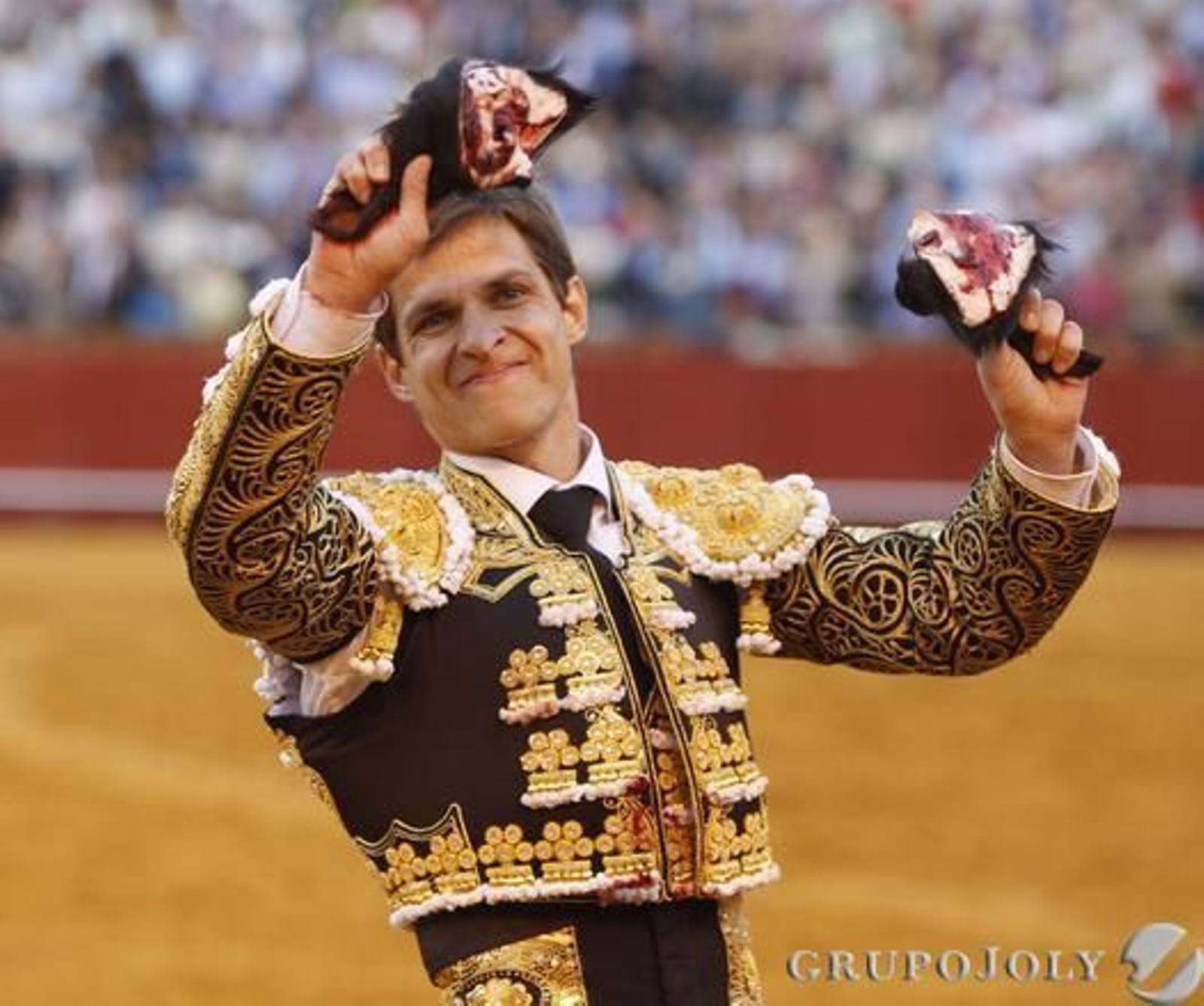 El Juli corta dos orejas en una actuación plena de poderío.

Foto: Juan Carlos Muñoz