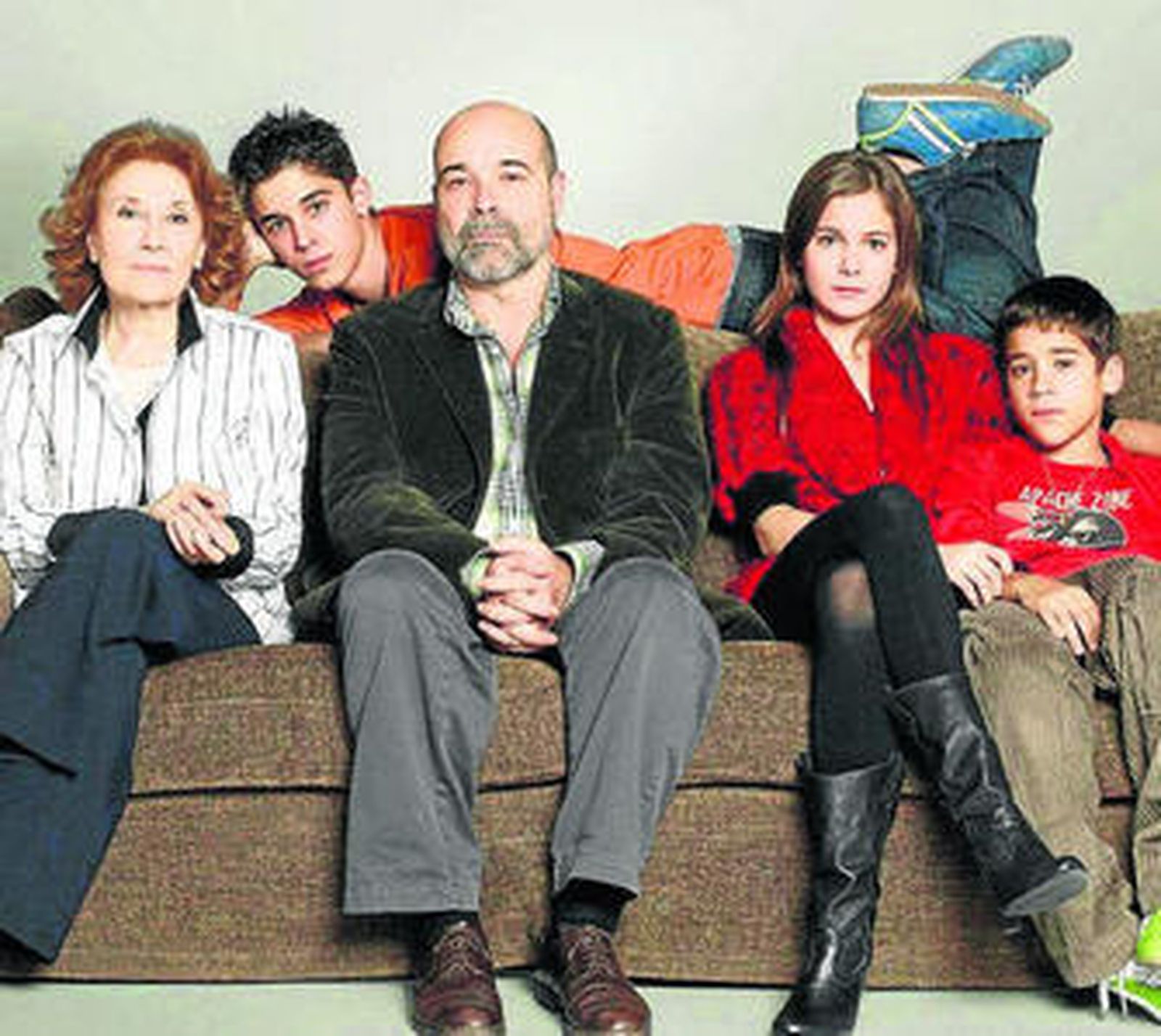 Antonio Resines con parte de su familia en Los Serrano.