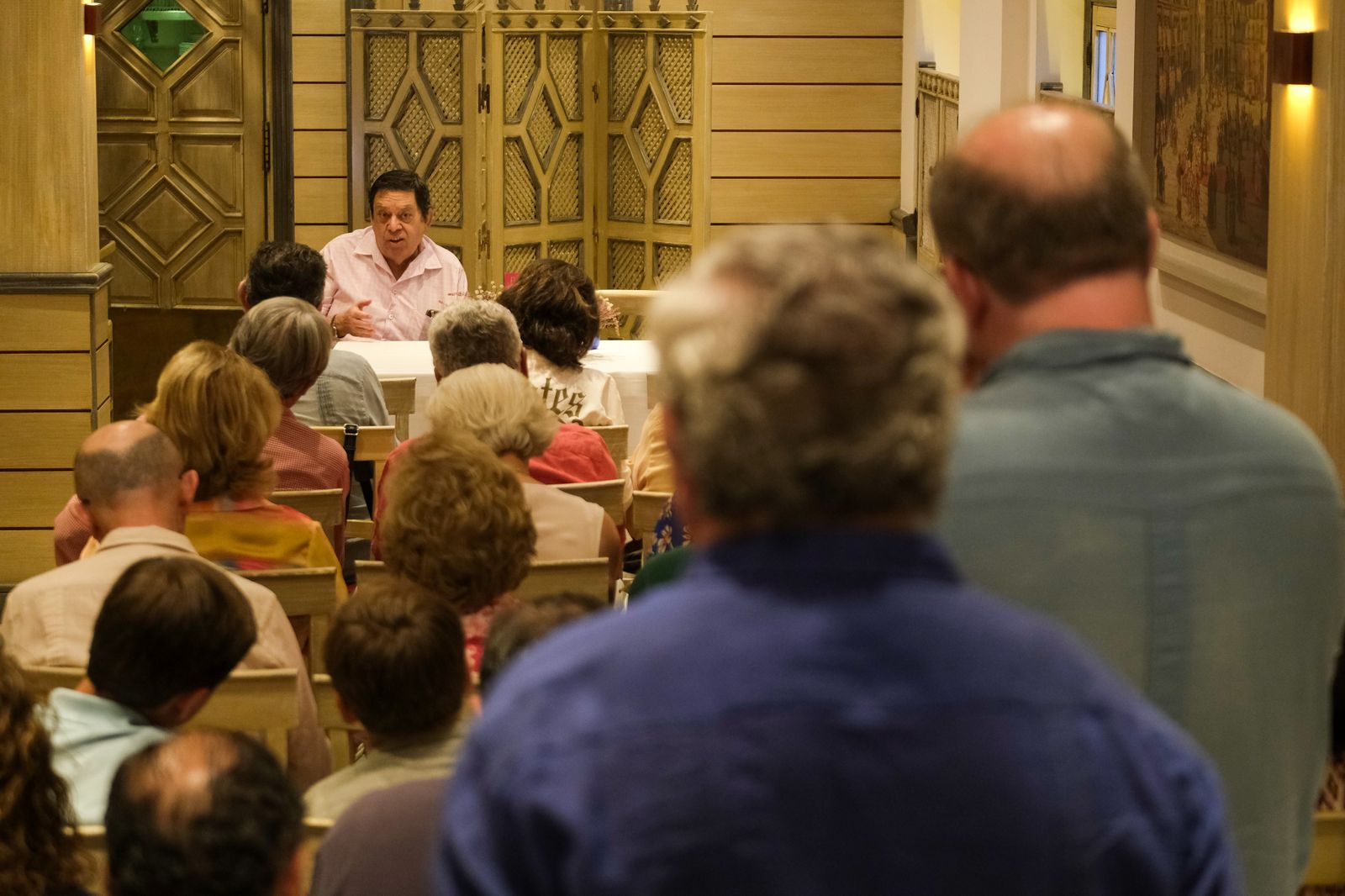 Las historias "tabernarias" de Enrique Becerra