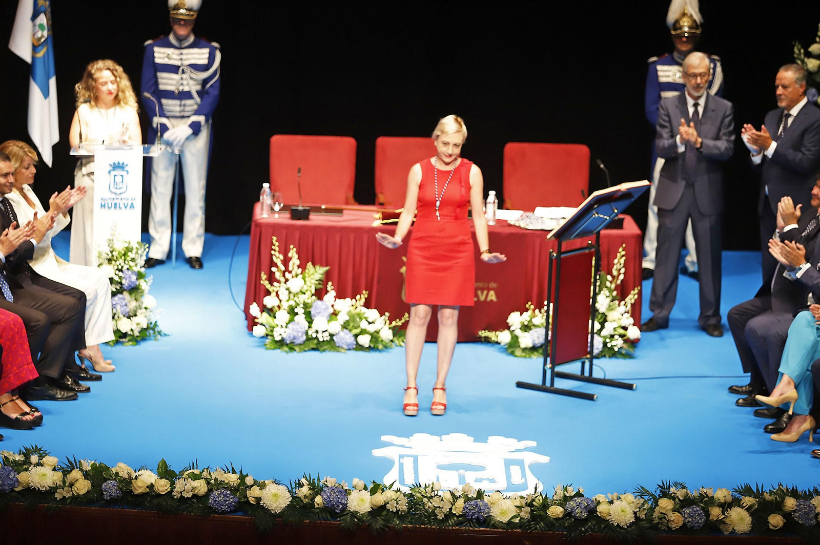 Imágenes de la toma de posesión de Pilar Miranda como alcaldesa de Huelva