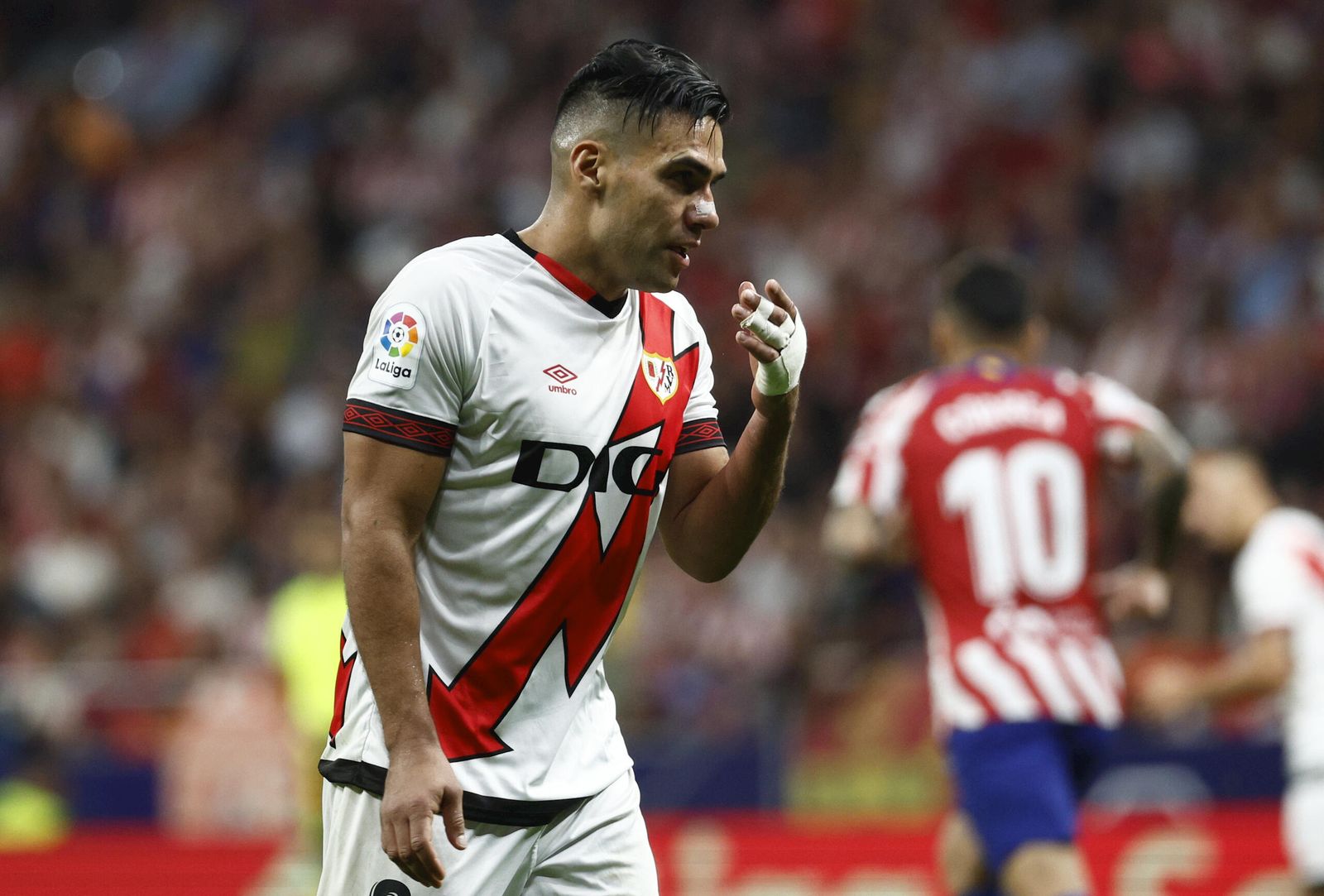 Falcao, durante su último partido con el Rayo, en el Metropolitano frente al Atlético.