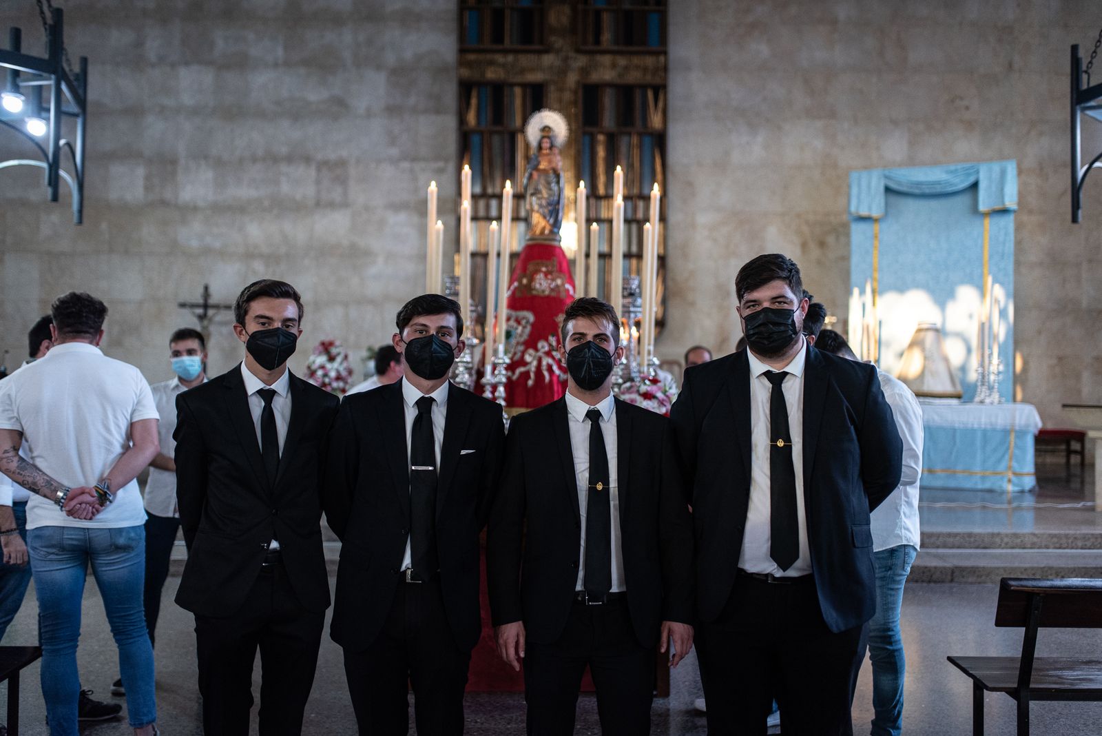 La procesión de la Virgen del Pilar por la Hispanidad en imágenes