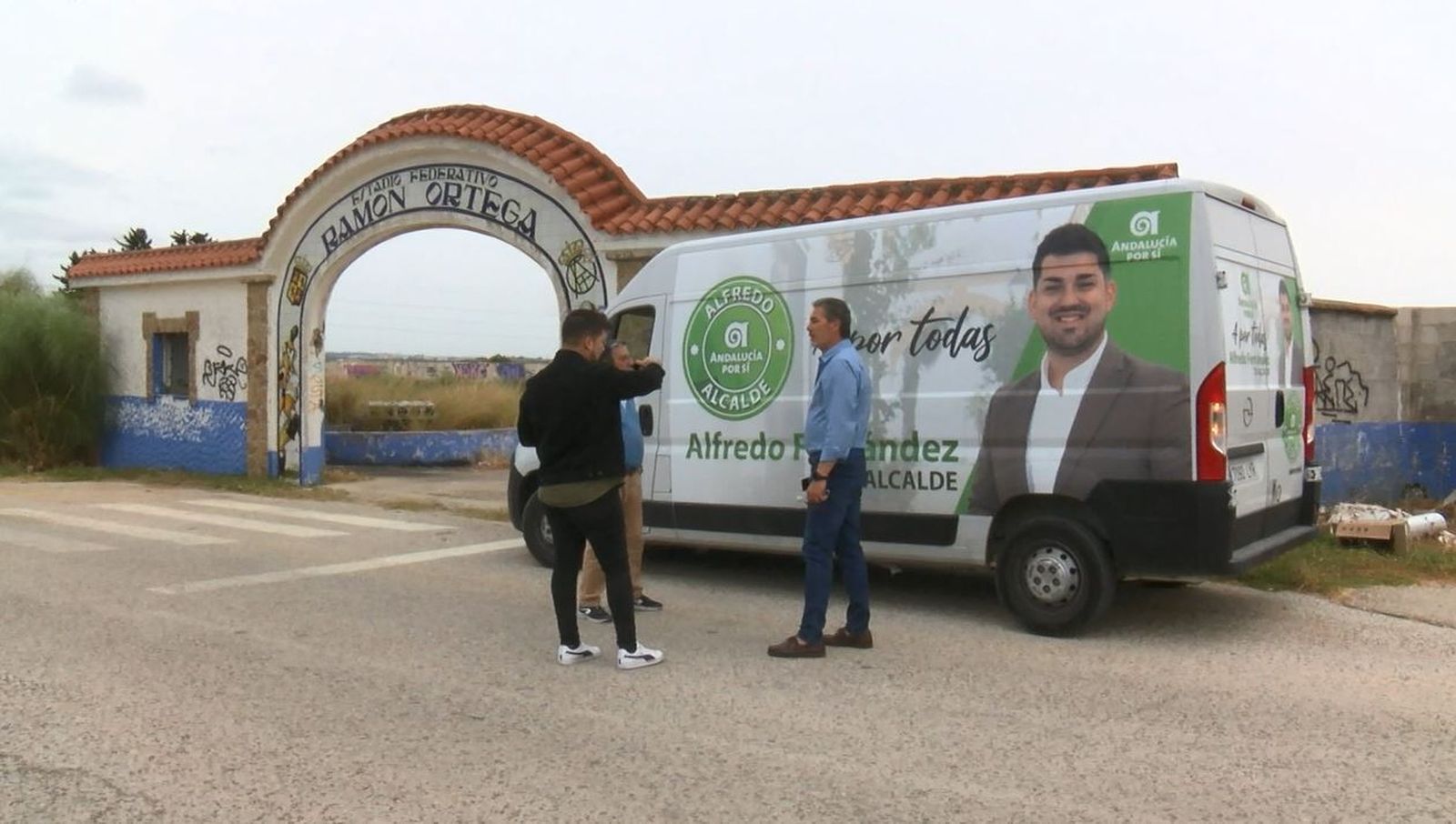 Miembros del equipo andalucista de Puerto Real en la zona de Las Aletas