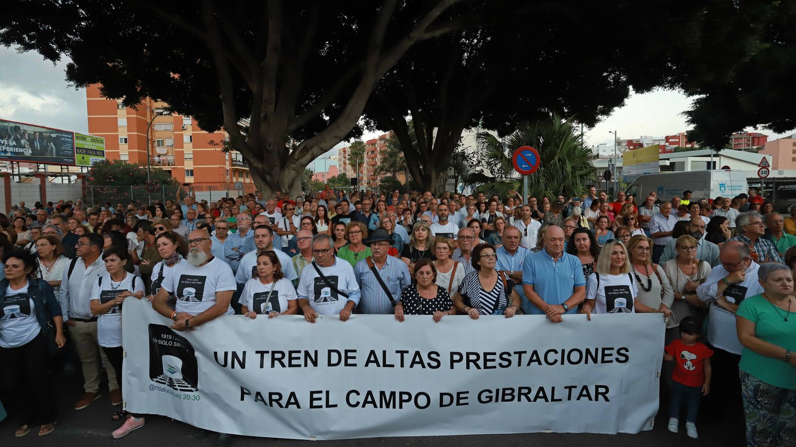 Las mejores fotos de la manifestación por el tren en el Campo de Gibraltar