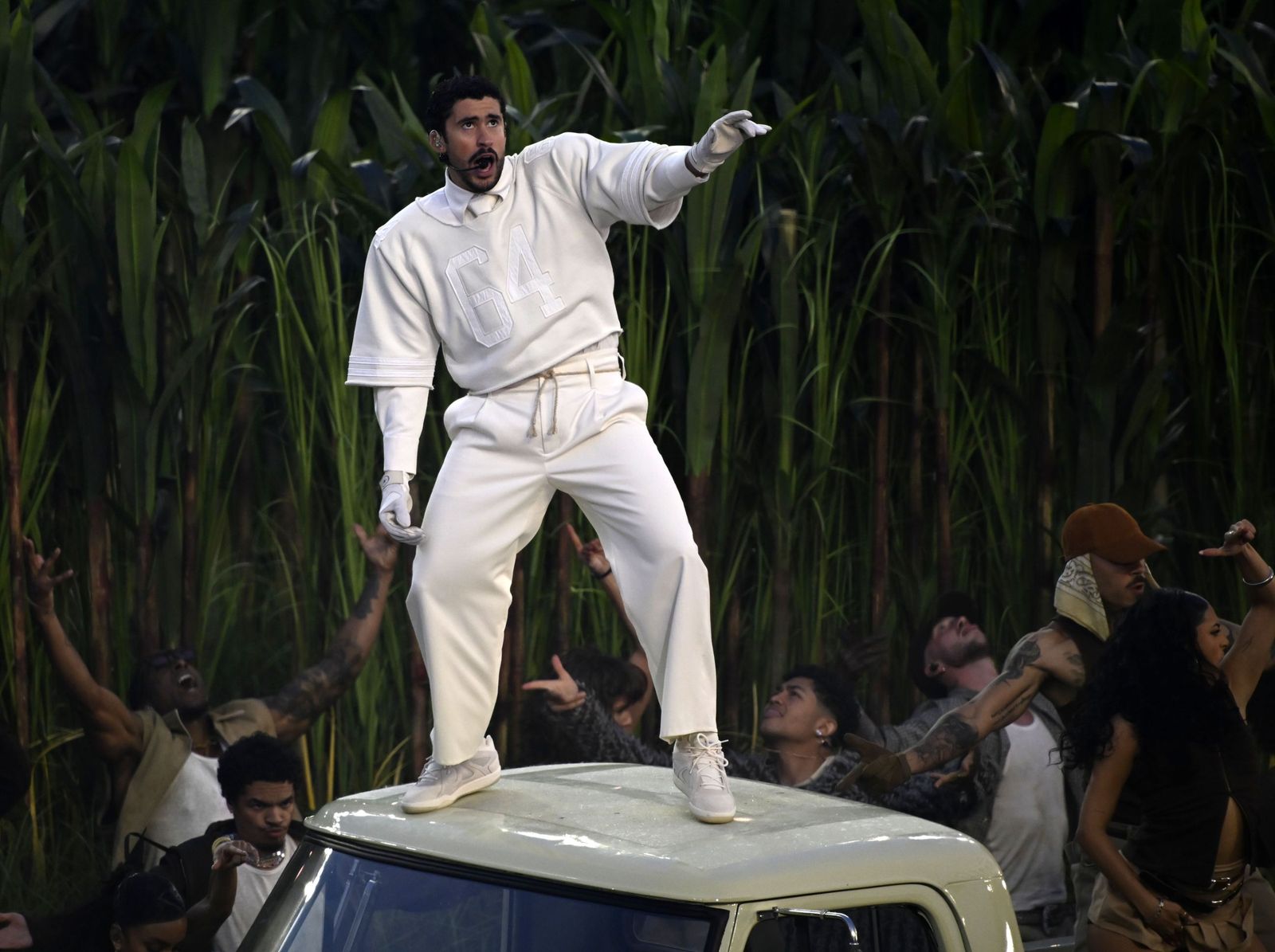 Las mejores fotos de la Super Bowl con la actuación de Bad Bunny