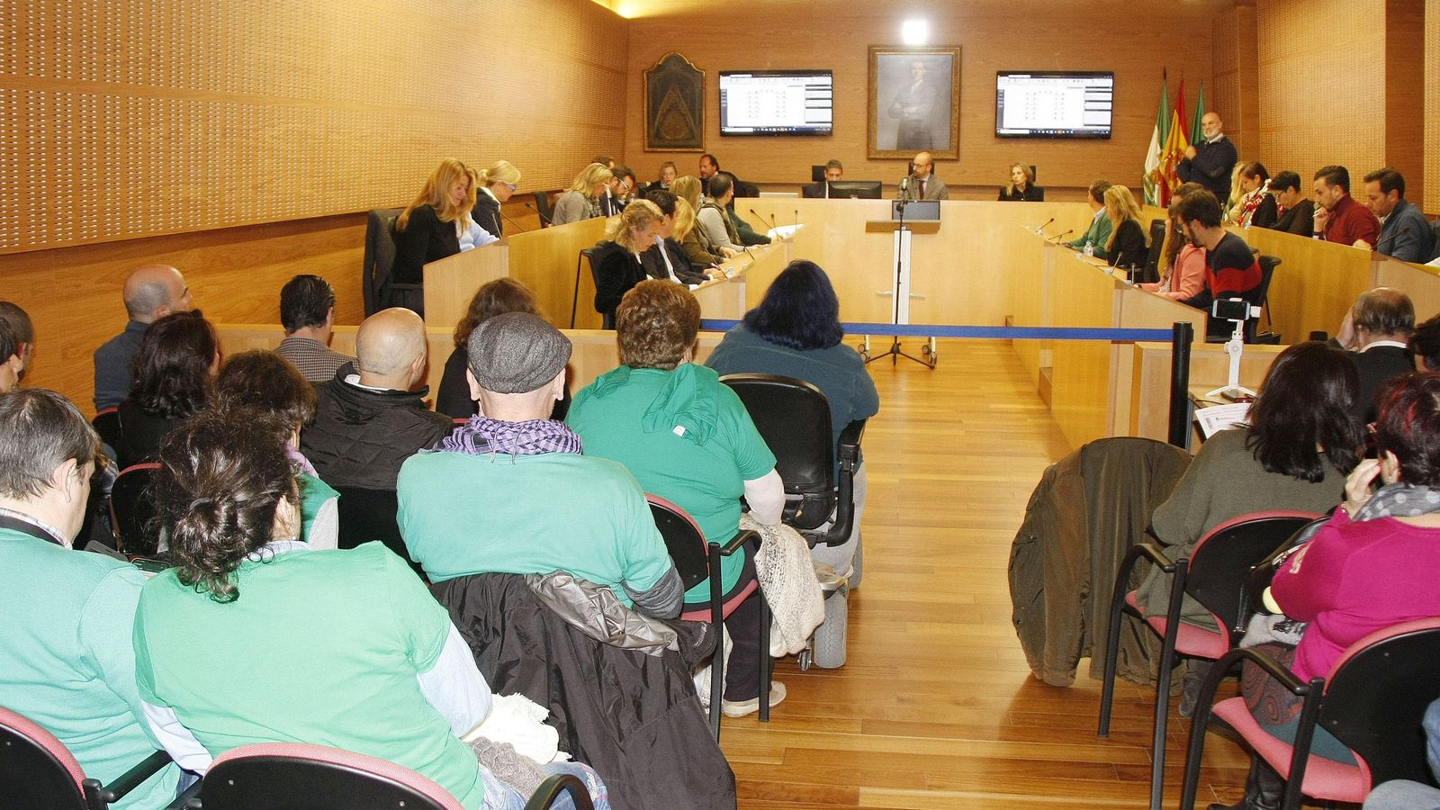 Aspecto que presentaba el salón de plenos esta tarde.