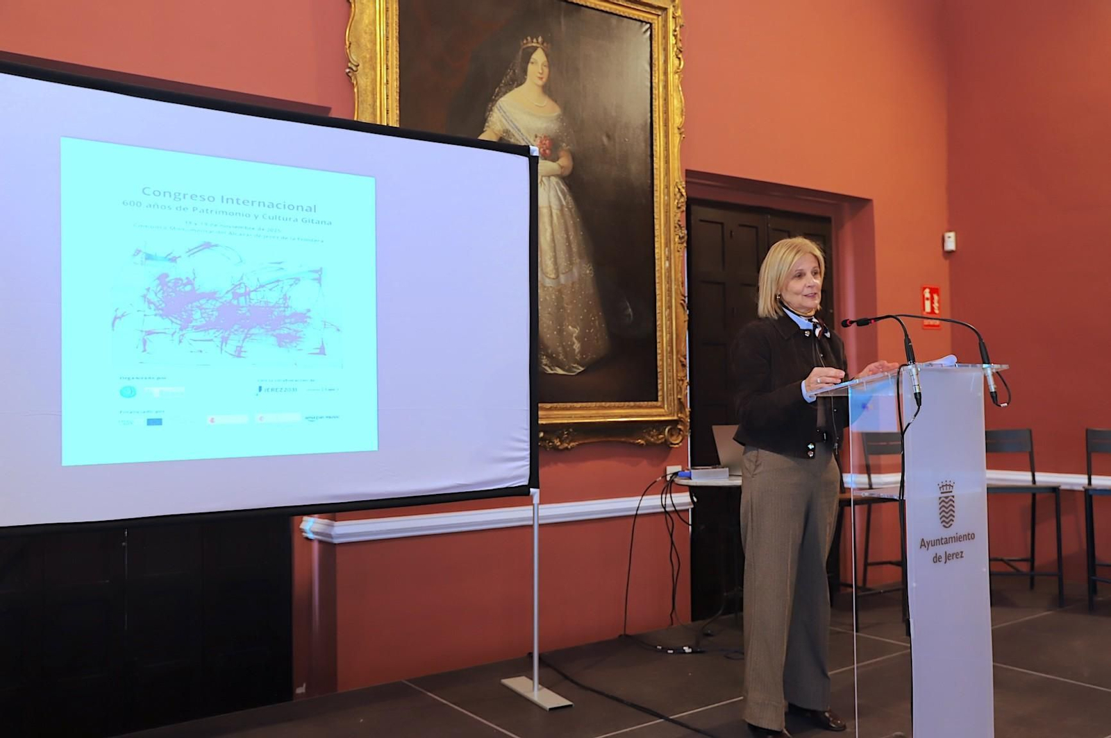 La alcaldesa de Jerez en la inauguración del Congreso Internacional '600 años de Patrimonio y Cultura Gitana'.