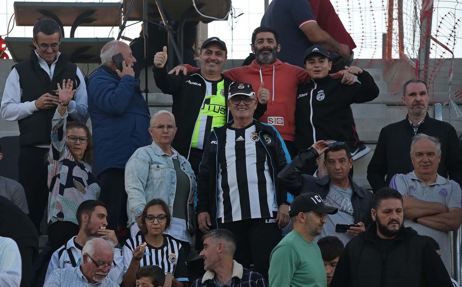 Búscate durante el Balona - Sevilla Atlético en el Ciudad de La Línea