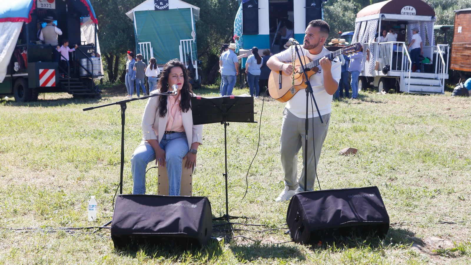 Búscate en las fotos del domingo en la romería de Los Barrios