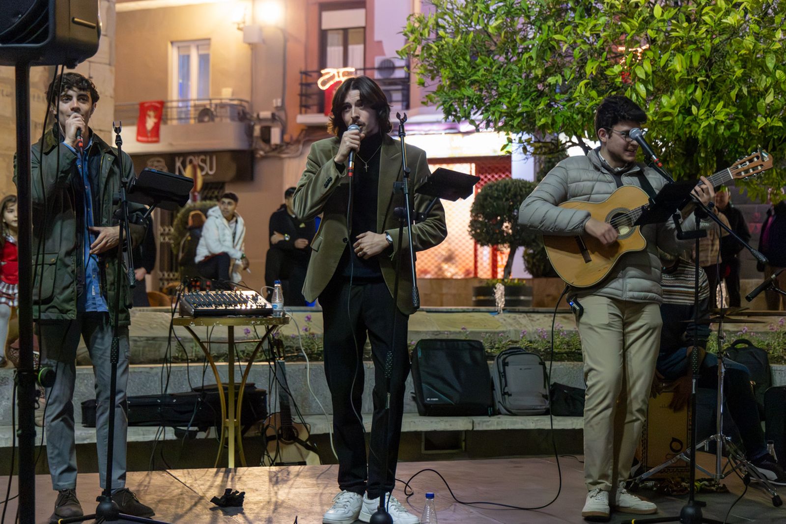 Concierto extraordinario a pie de calle: Grupo Finito