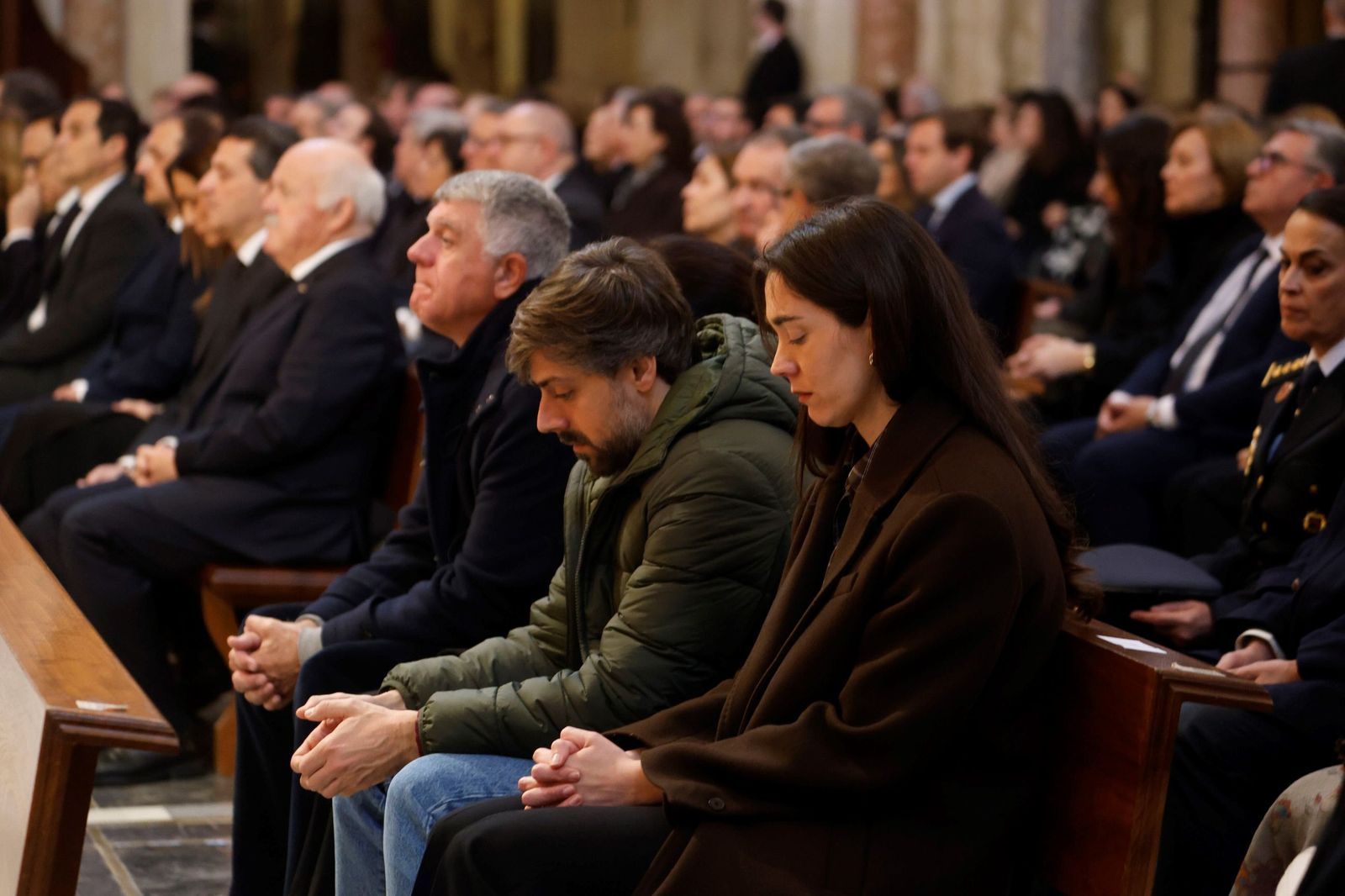 Las imágenes del funeral en Córdoba por las víctimas de la tragedia de Adamuz