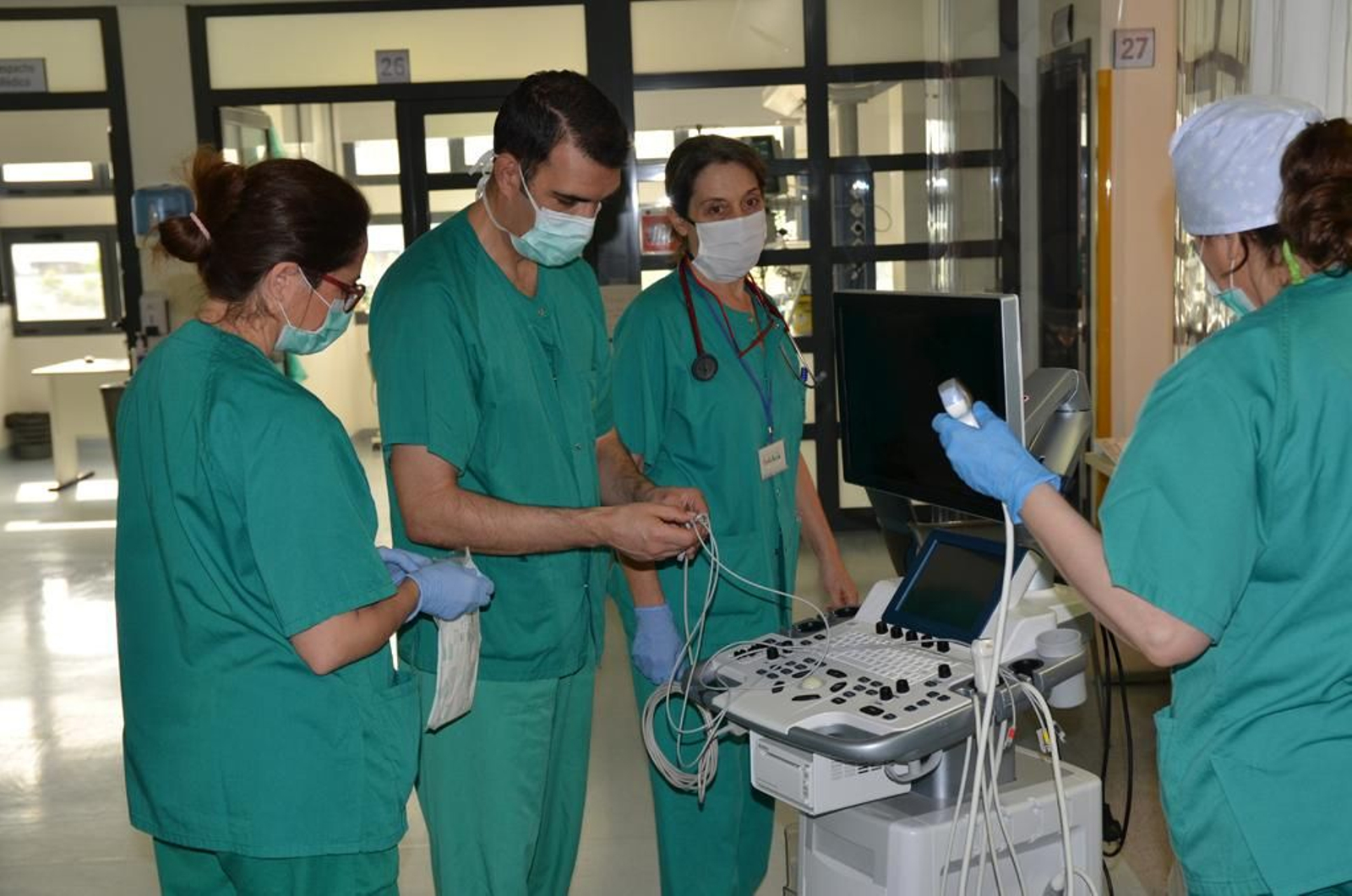 La lucha contra el coronavirus desde la UCI del Reina Sofía, fotografiada por sus profesionales