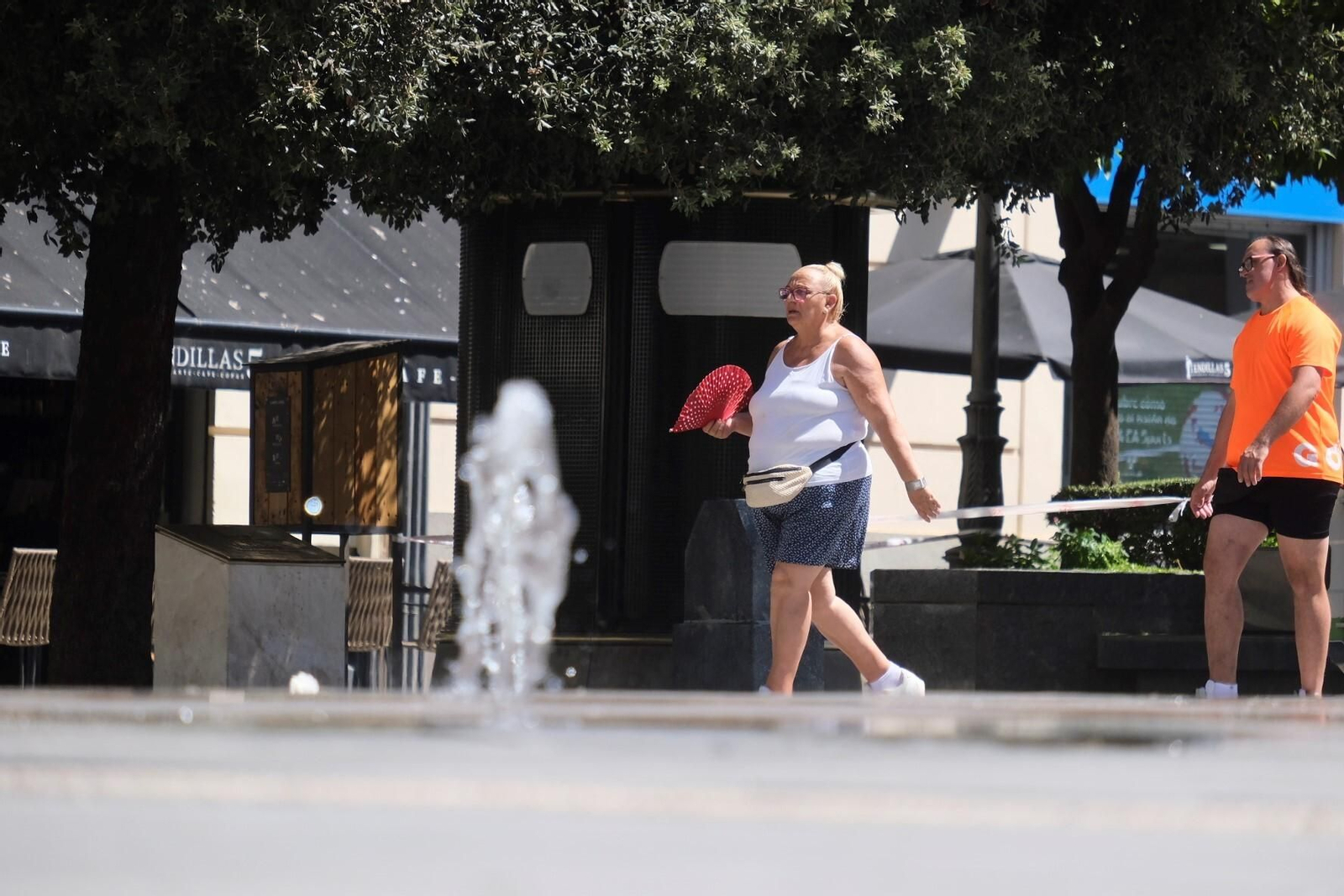 Una tarde de alerta roja por calor extremo en Córdoba, en imágenes