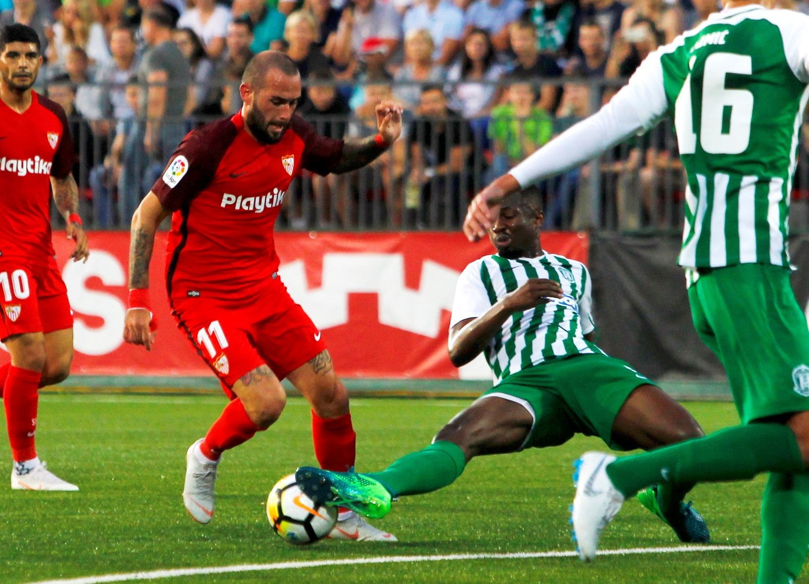 Las imágenes del Zalgiris-Sevilla de Europa League