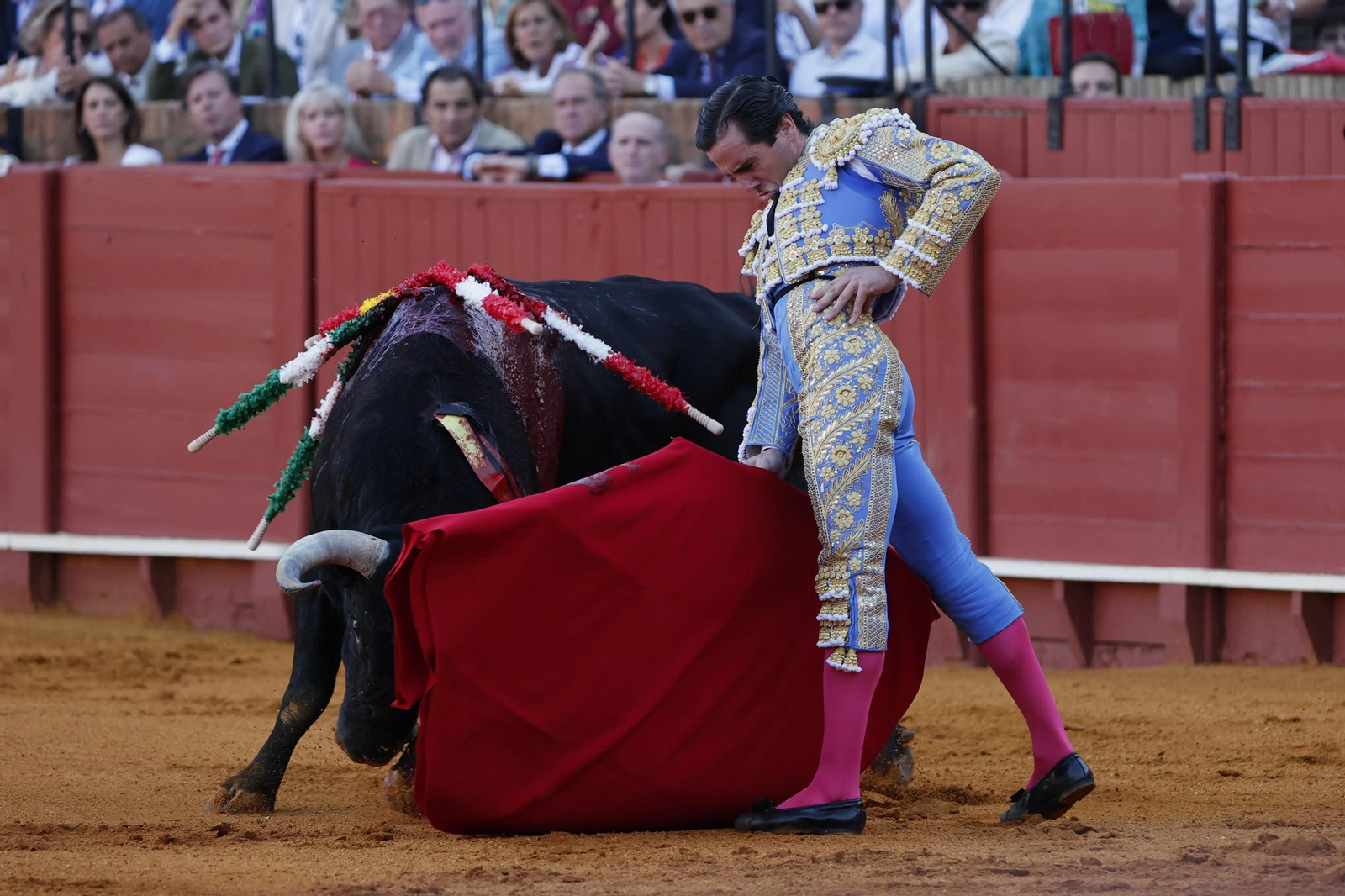 Ortega cuajó una notable faena y cortó una oreja.