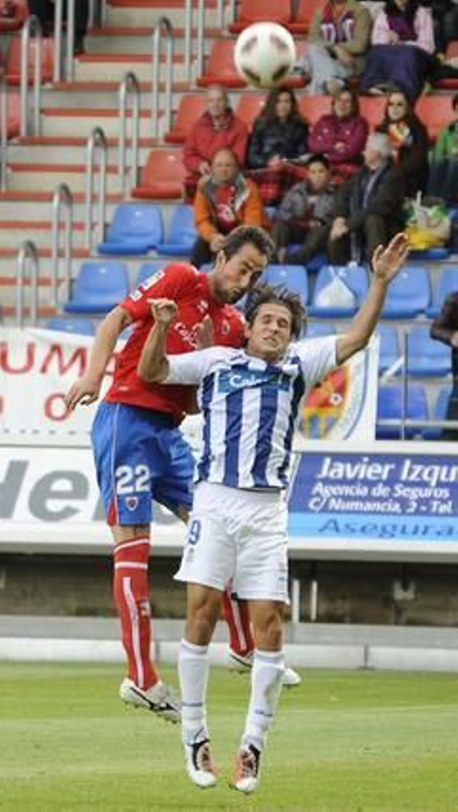 El Recreativo deja casi sentenciada la permanencia tras ganar 0-2 al Numancia. / LOF
