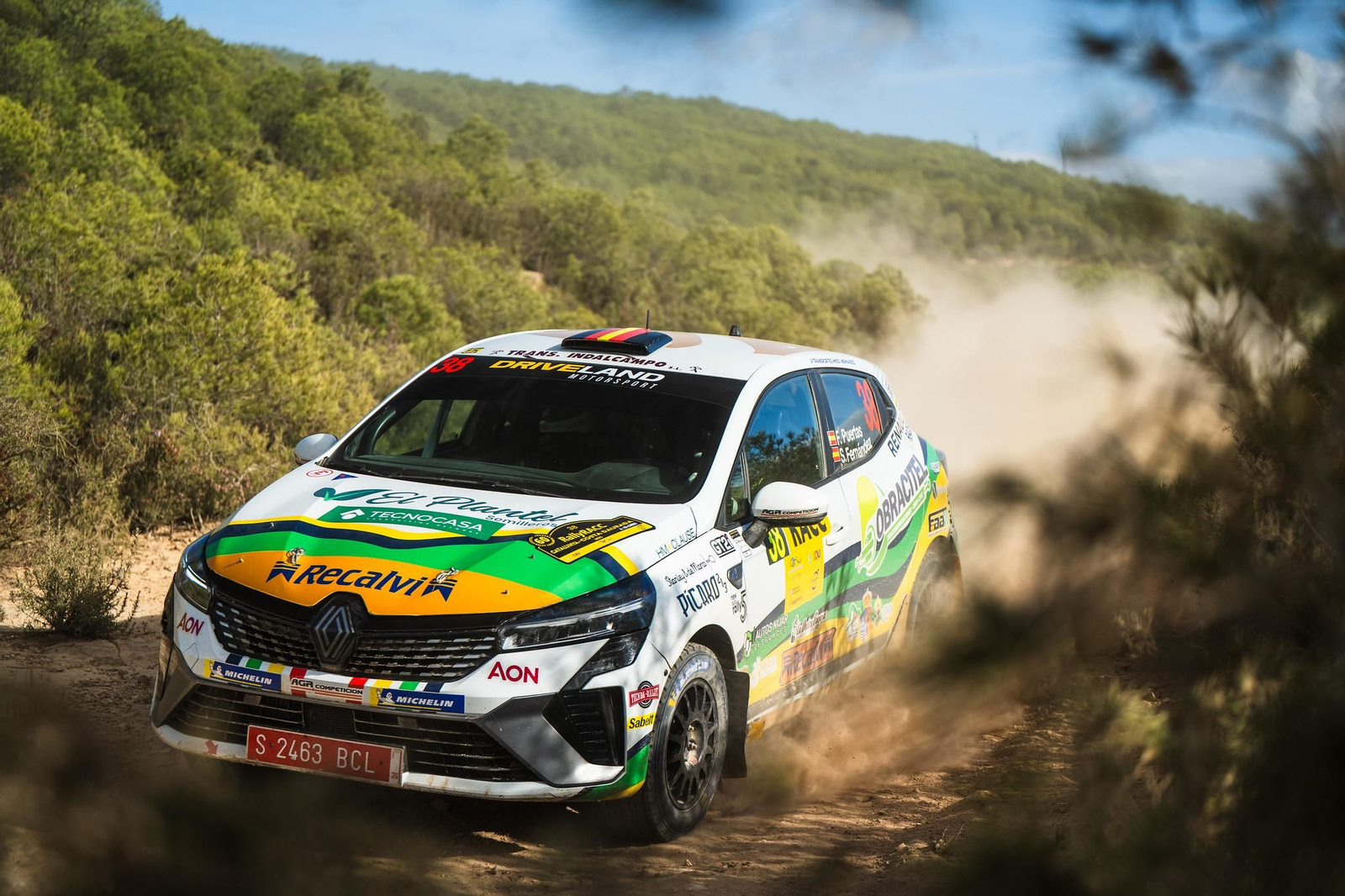 El piloto de Níjar ha demostrado su versatilidad al volante del Renault Clio Rally5.