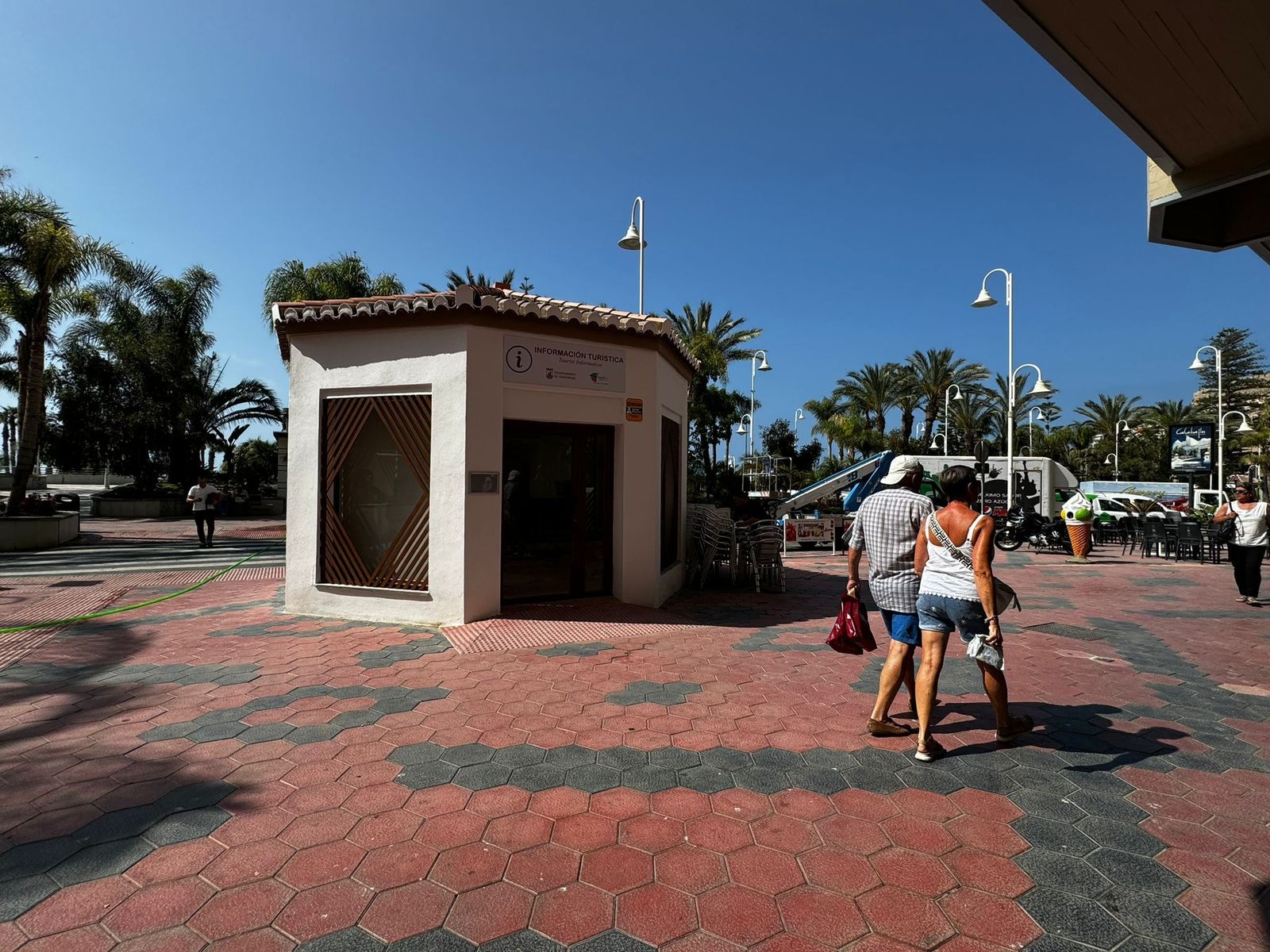 Oficina de Turismo del paseo del Altillo en Almuñécar