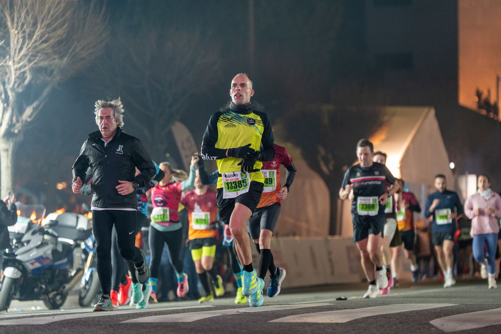 En imágenes: búscate en tu llegada a meta de la Carrera de San Antón 2026 (7)