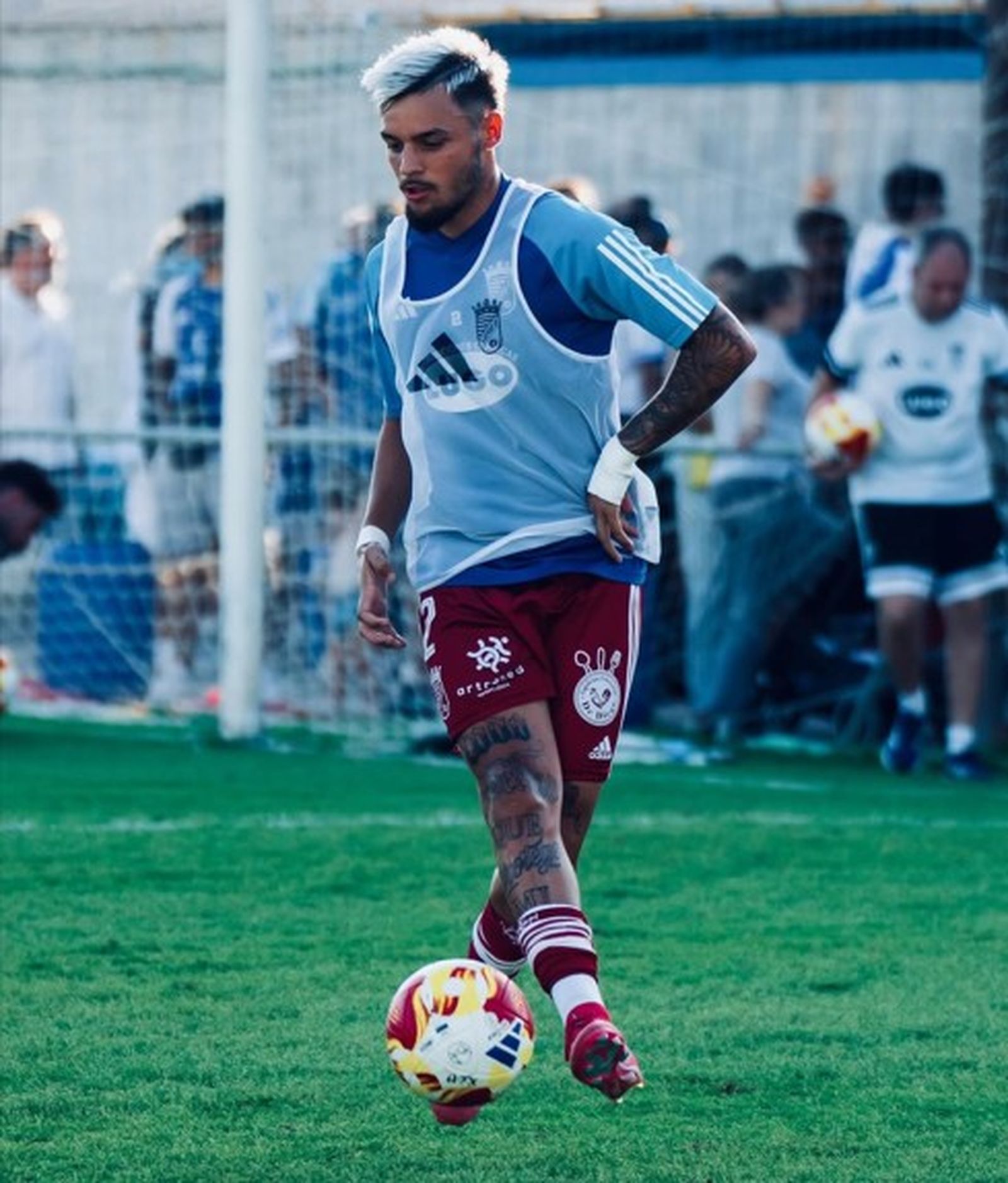 Ángel Mancheño, en el transcurso de un  calentamiento antes de un partido con el Xerez Deportivo