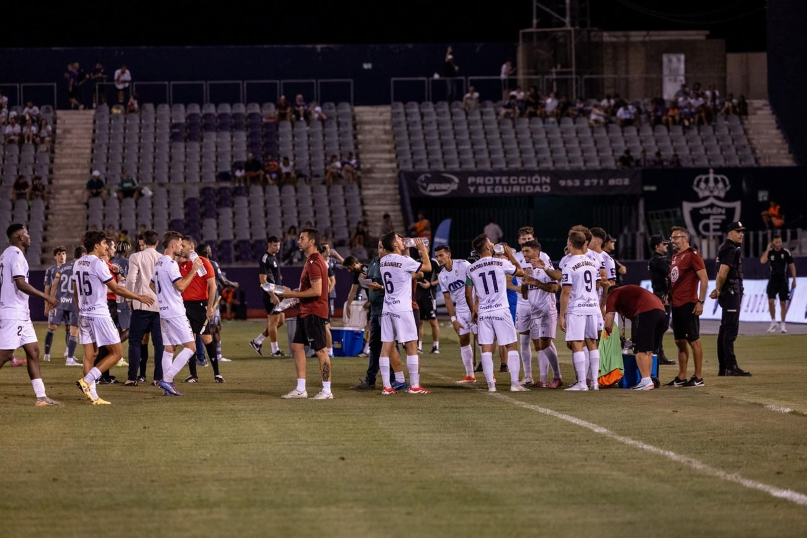 Las mejores imágenes del Real Jaén 3 - 2 Granada CF en el XLI Trofeo del Olivo
