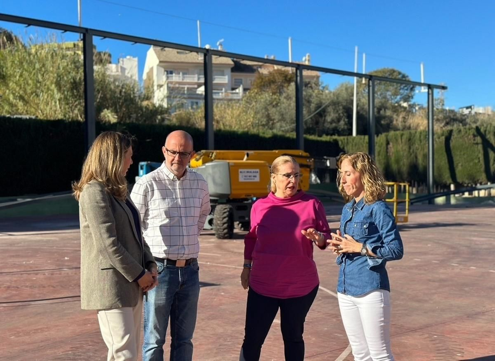 La visita institucional al colegio Azahar.