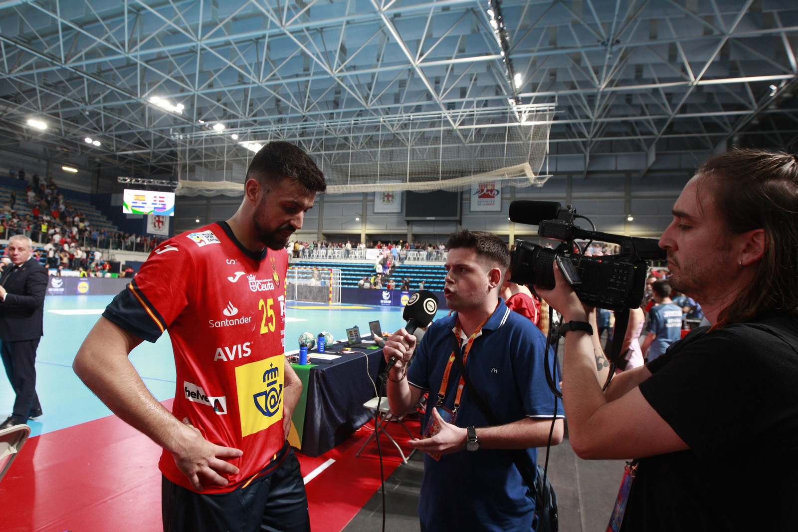 Imágenes del España-Dinamarca de la EHF Euro Cup de balonmano, en Almería