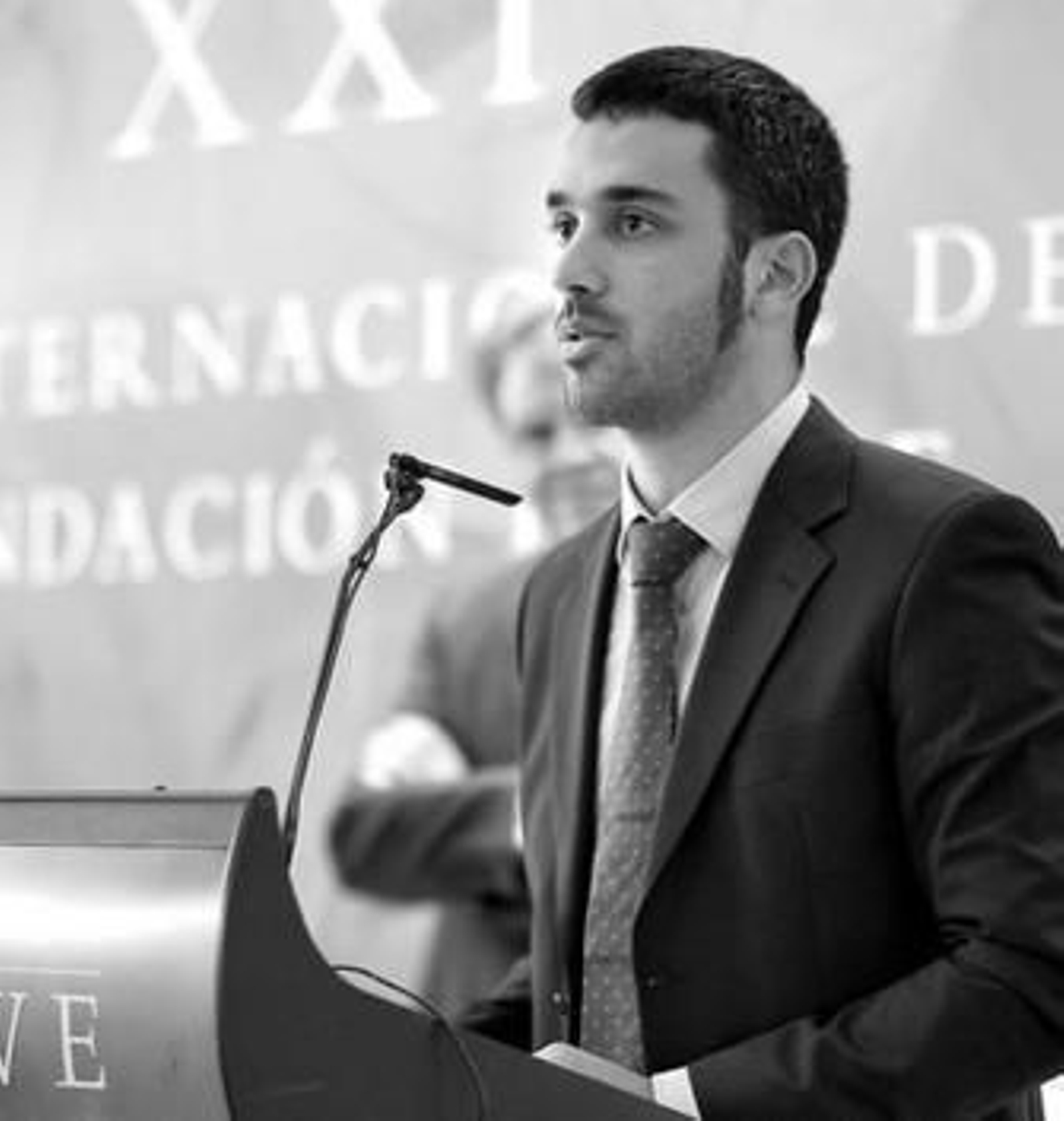 Javier Vela, al recoger el premio Loewe a la Creación Joven.