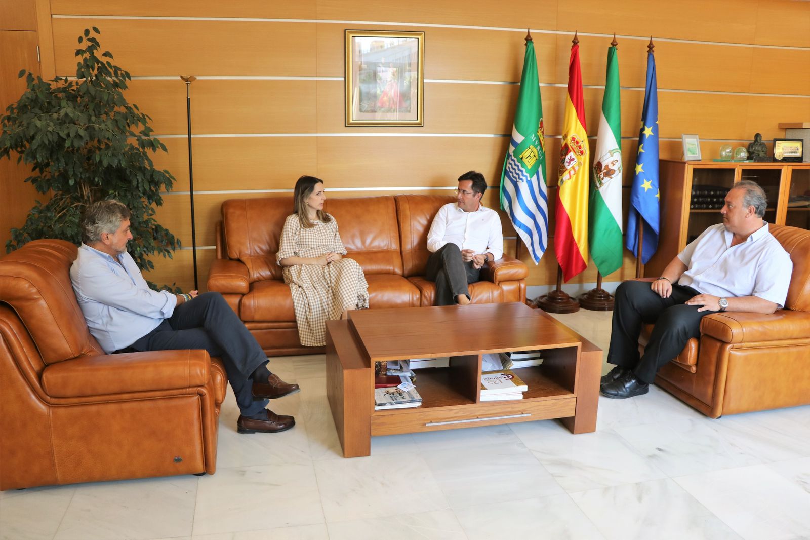 Reunión con la futura edil en el Ayuntamiento.