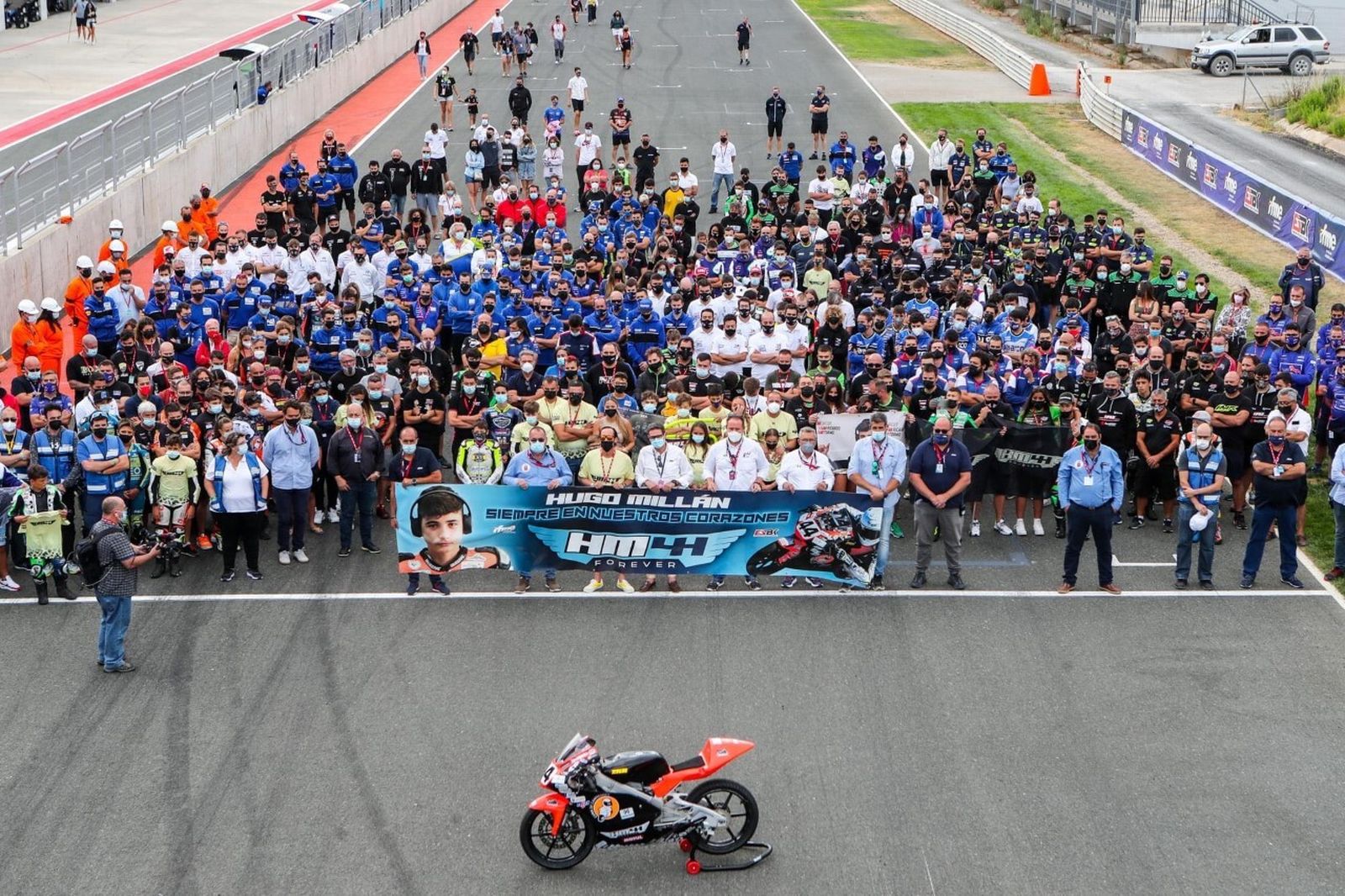 Uno de los homenajes que ha recibido Hugo Millán.