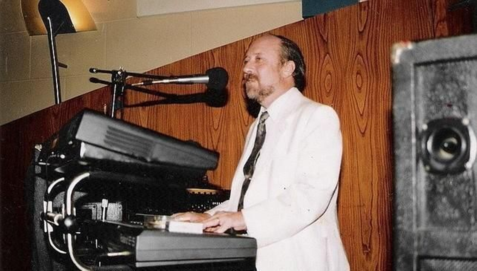 Fallece el músico almeriense  Ángel Barceló a los 73 años.