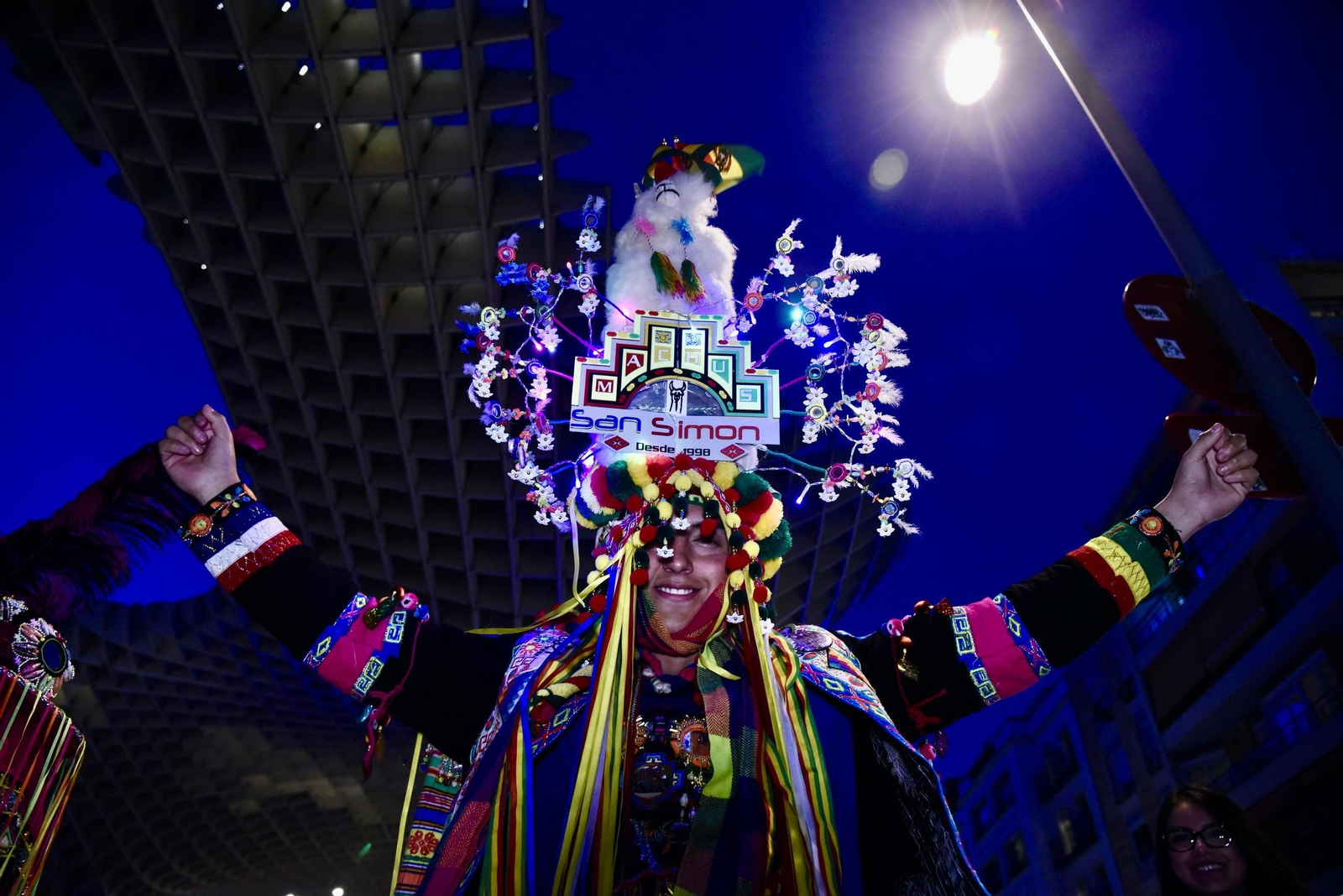Fotogalería del carnaval boliviano e iberoamericano en Sevilla 2025