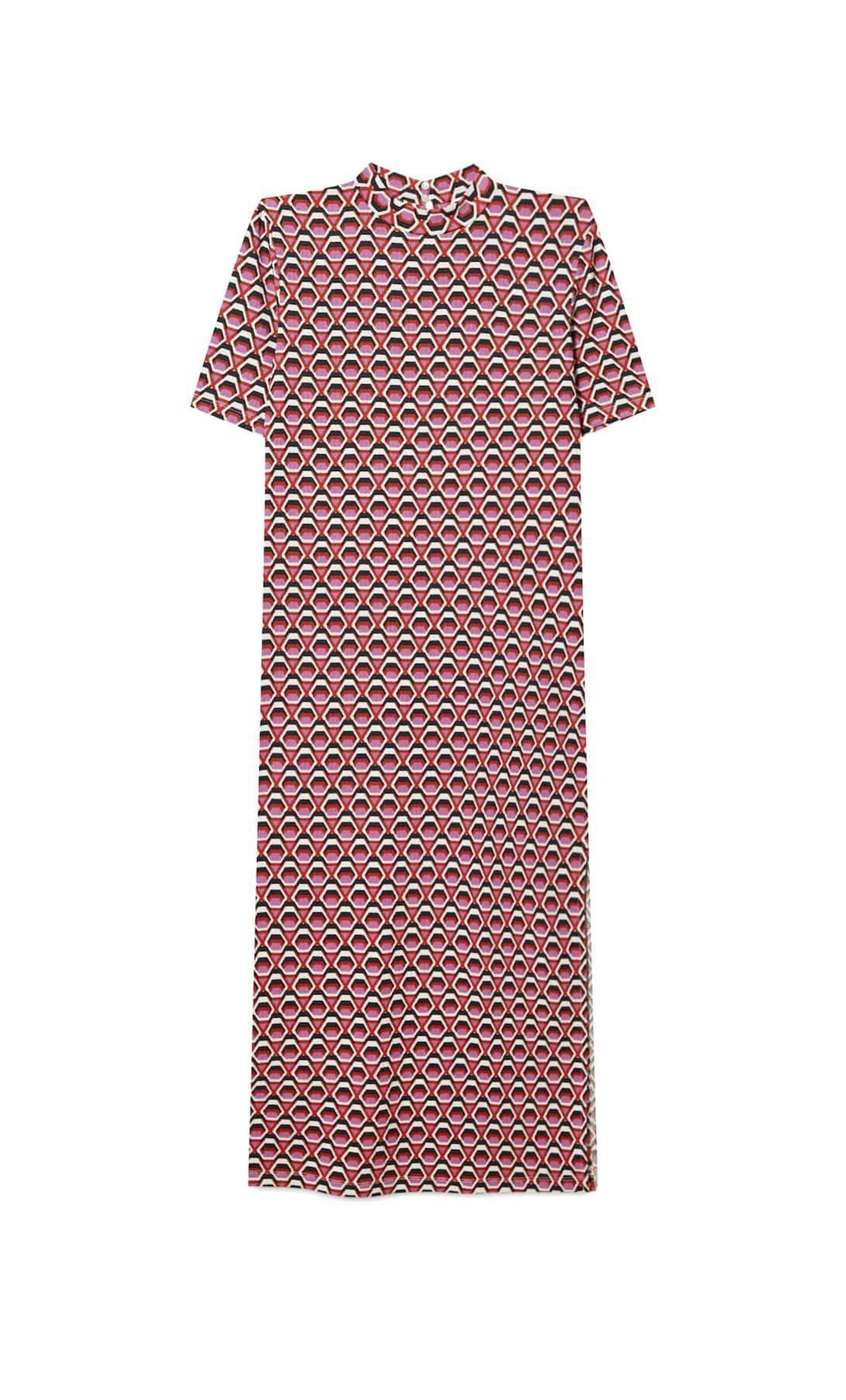 Vestido con estampado retro de Stradivarius.